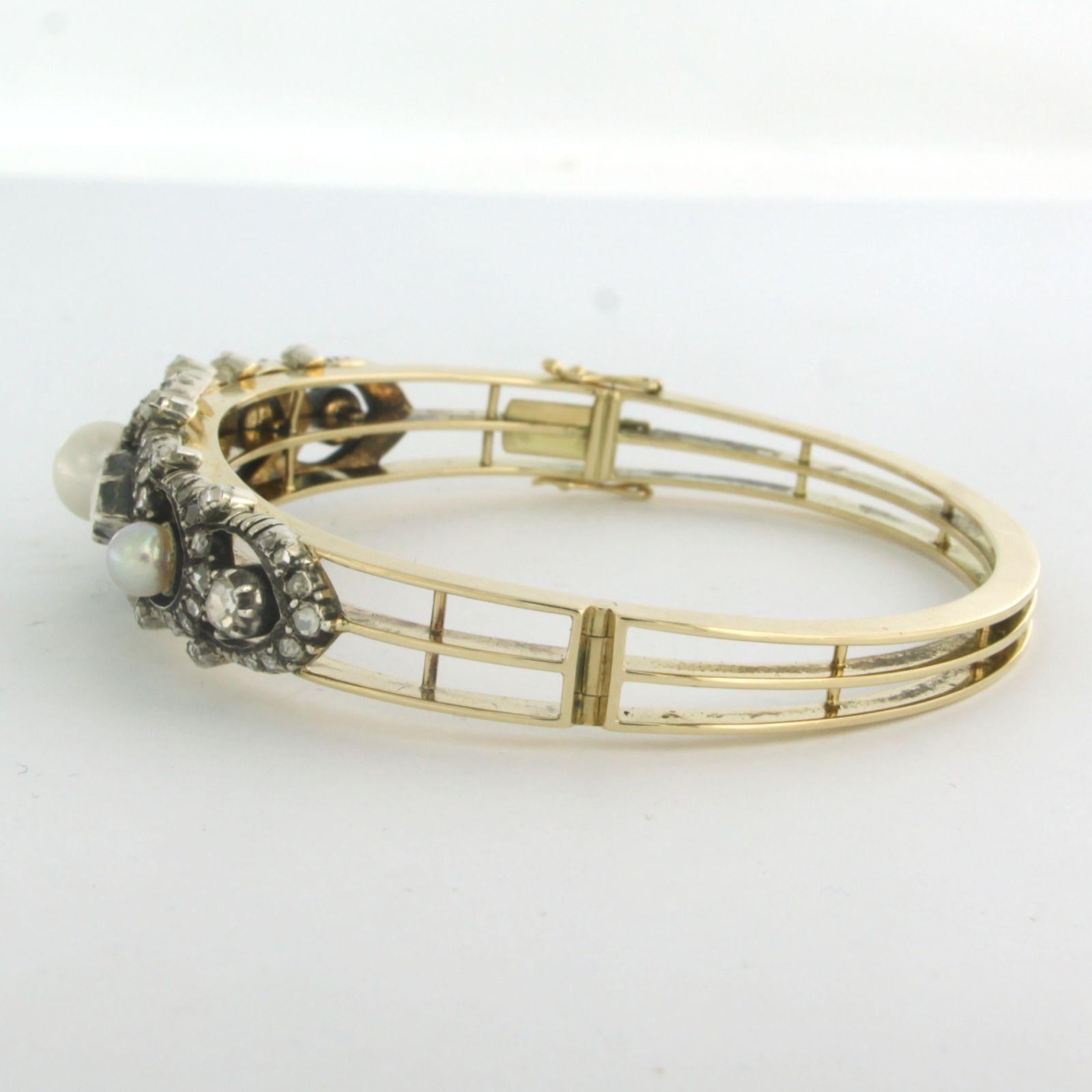 Clamper Bracelet set with pearls and diamonds 14k yellow gold and silver In Good Condition For Sale In The Hague, ZH
