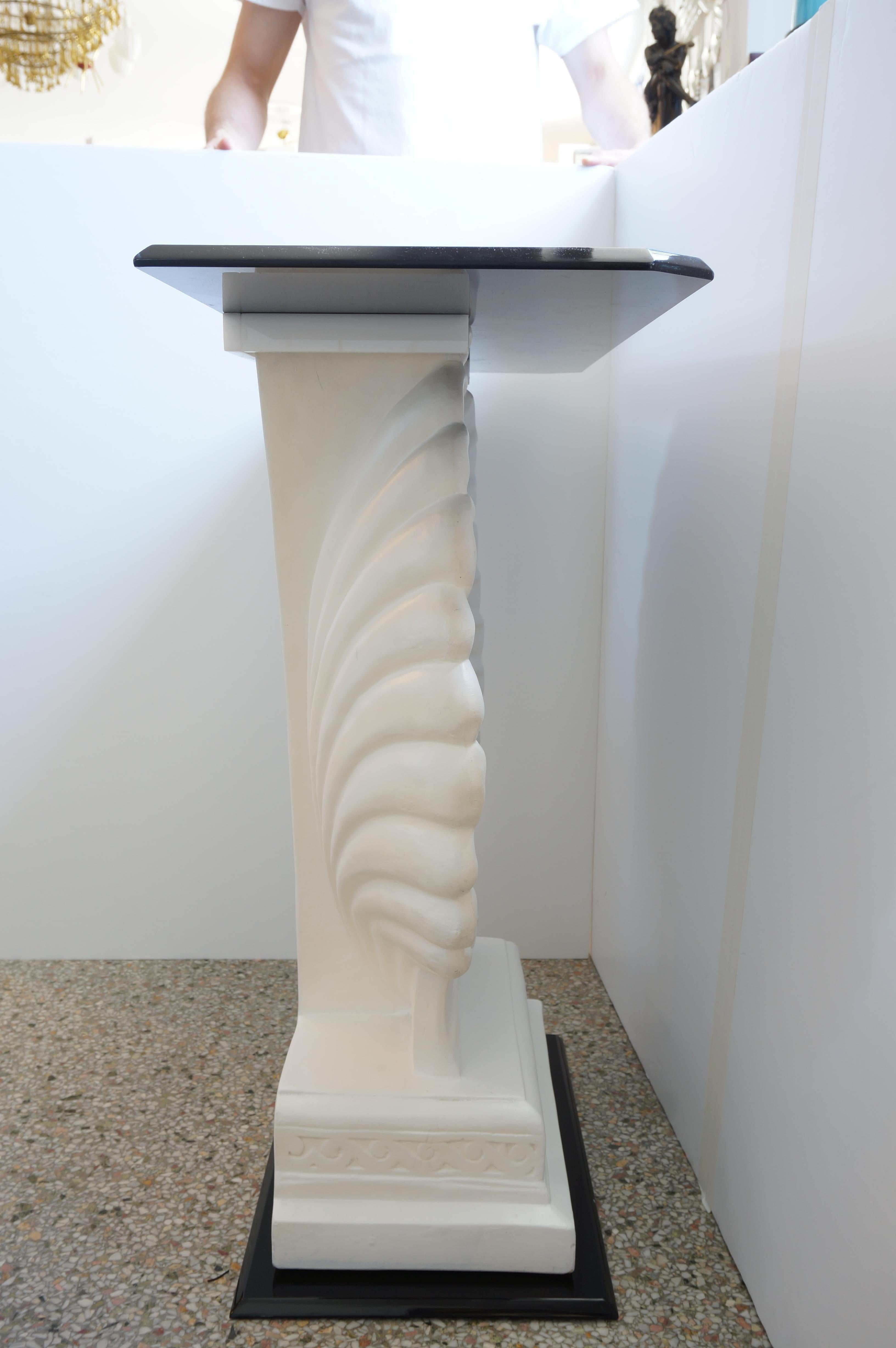 Clamshell Console Table Style of Tony Duquette In Good Condition In West Palm Beach, FL
