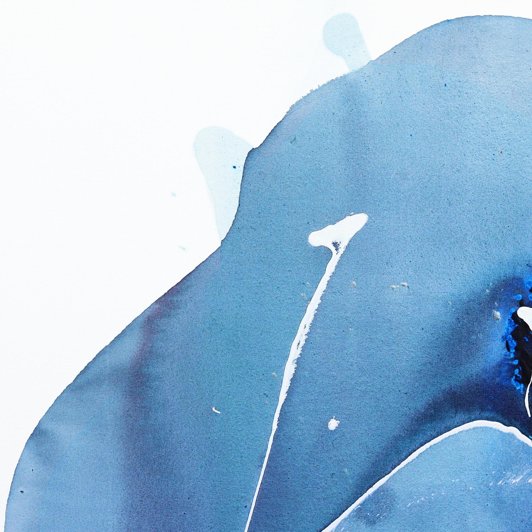 In The Zone - Grande peinture abstraite contemporaine minimaliste bleue surdimensionnée - Abstrait Painting par Clara Berta