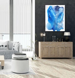 Rhapsody in Blau  Abstraktes, strukturiertes, blau-weißes Aquarellgemälde des abstrakten Minimalismus – Groß