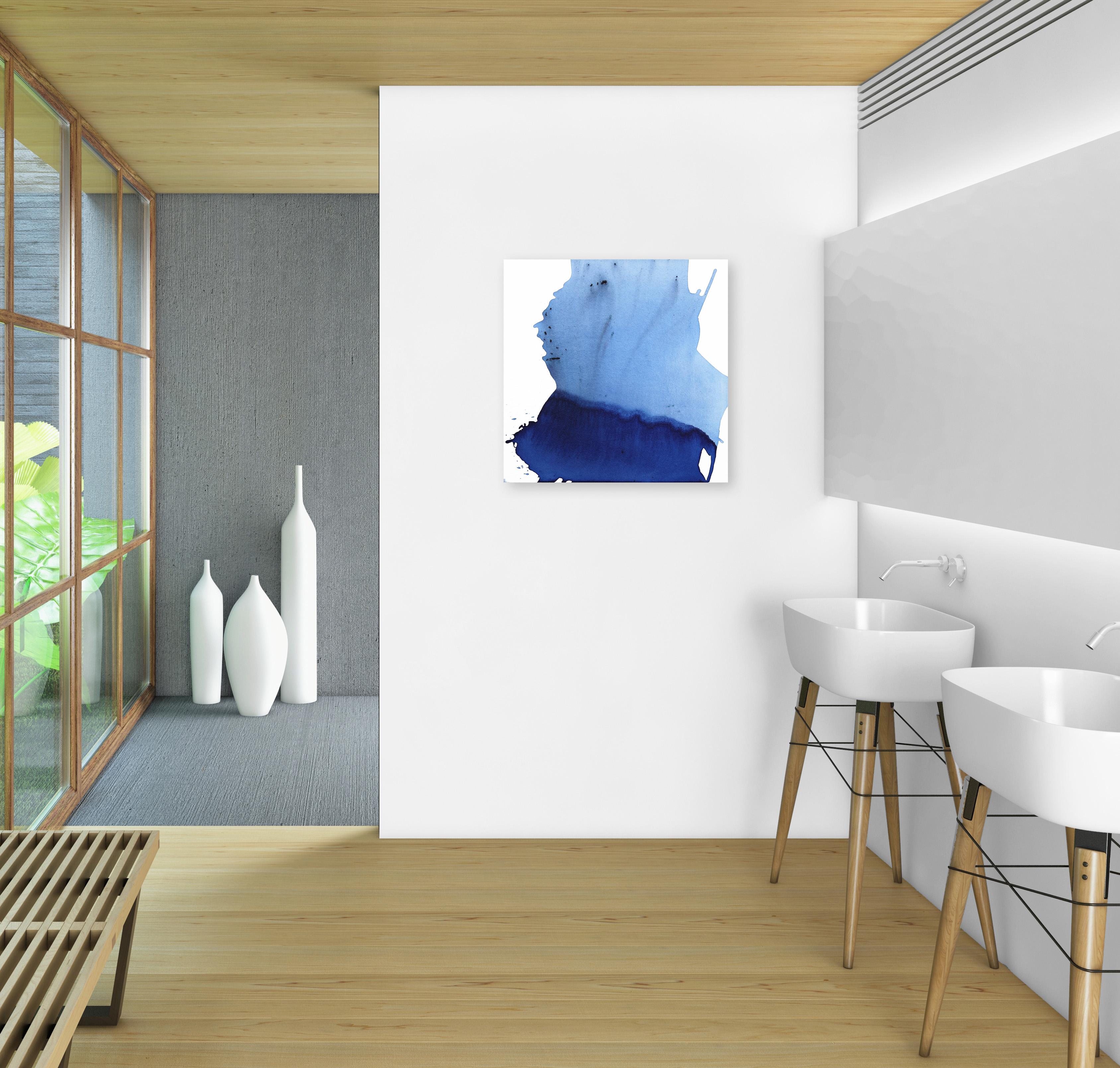 Unwavering - Blaues Original Minimalistisches abstraktes Meereslandschafts-Aquarellgemälde auf Leinwand – Painting von Clara Berta