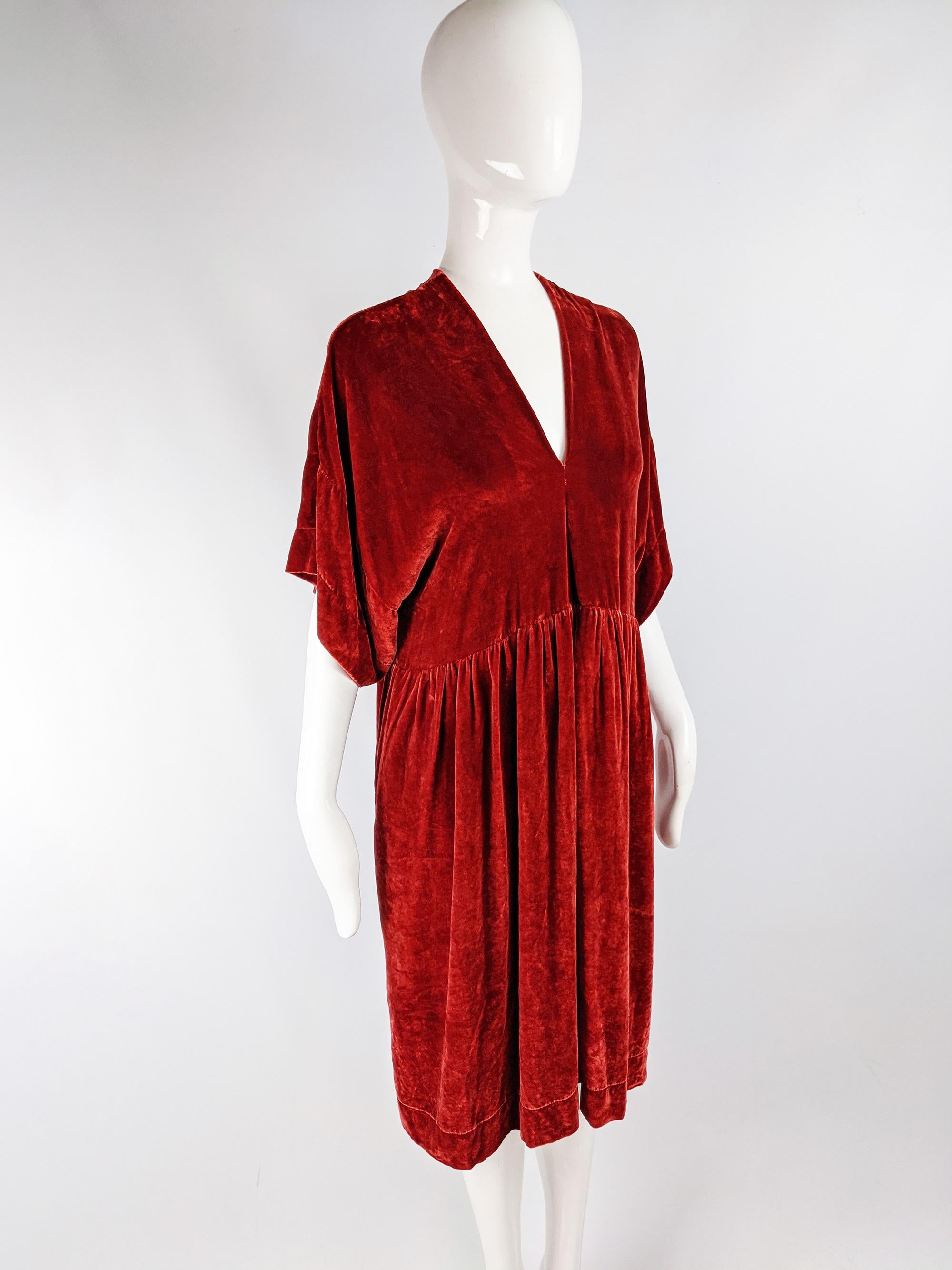 Clara Collins Paris Red Silk Velvet Oversized Dress In Excellent Condition In Doncaster, South Yorkshire