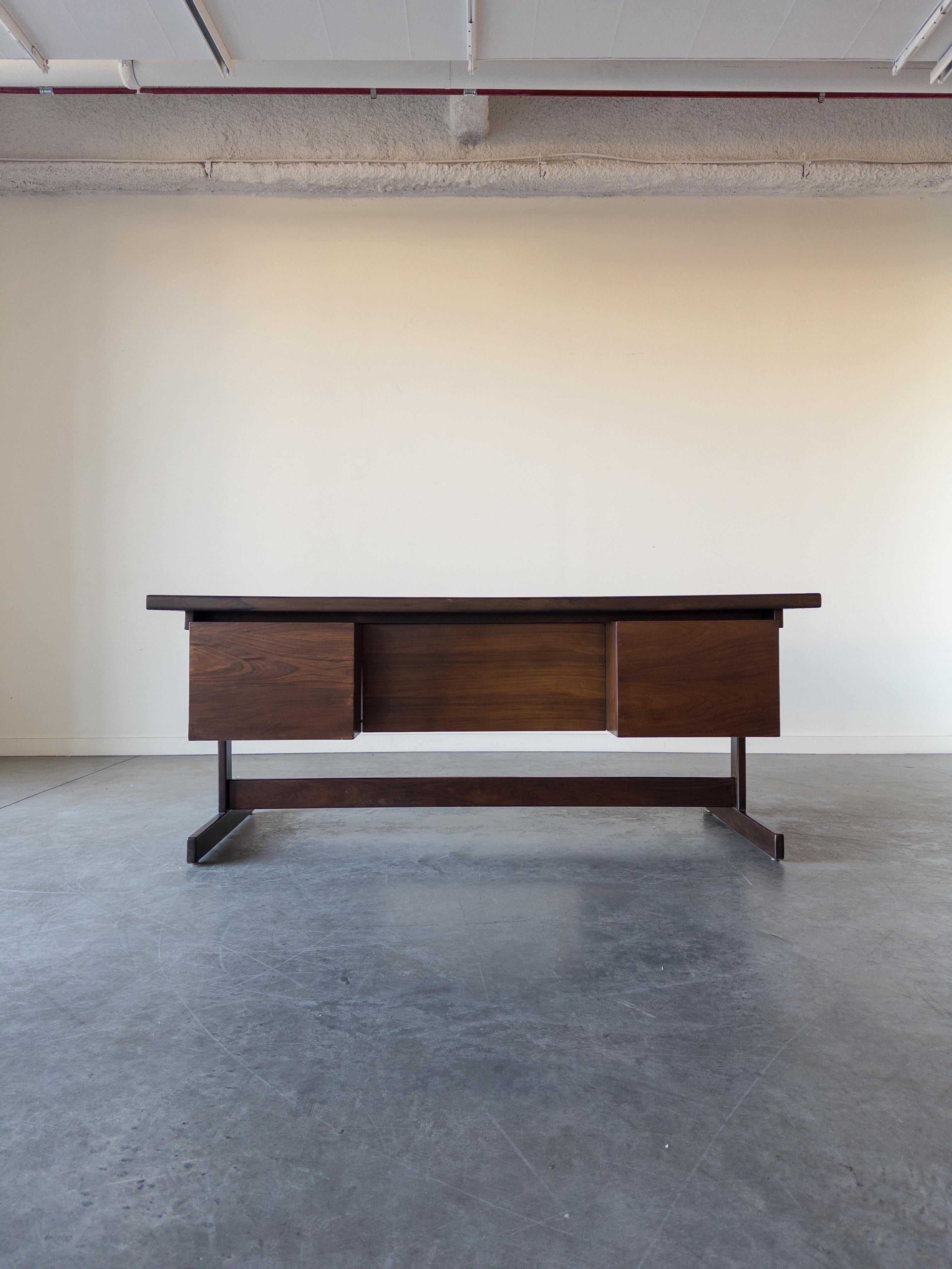 Clara Executive Desk by Sergio Rodrigues For Sale 2