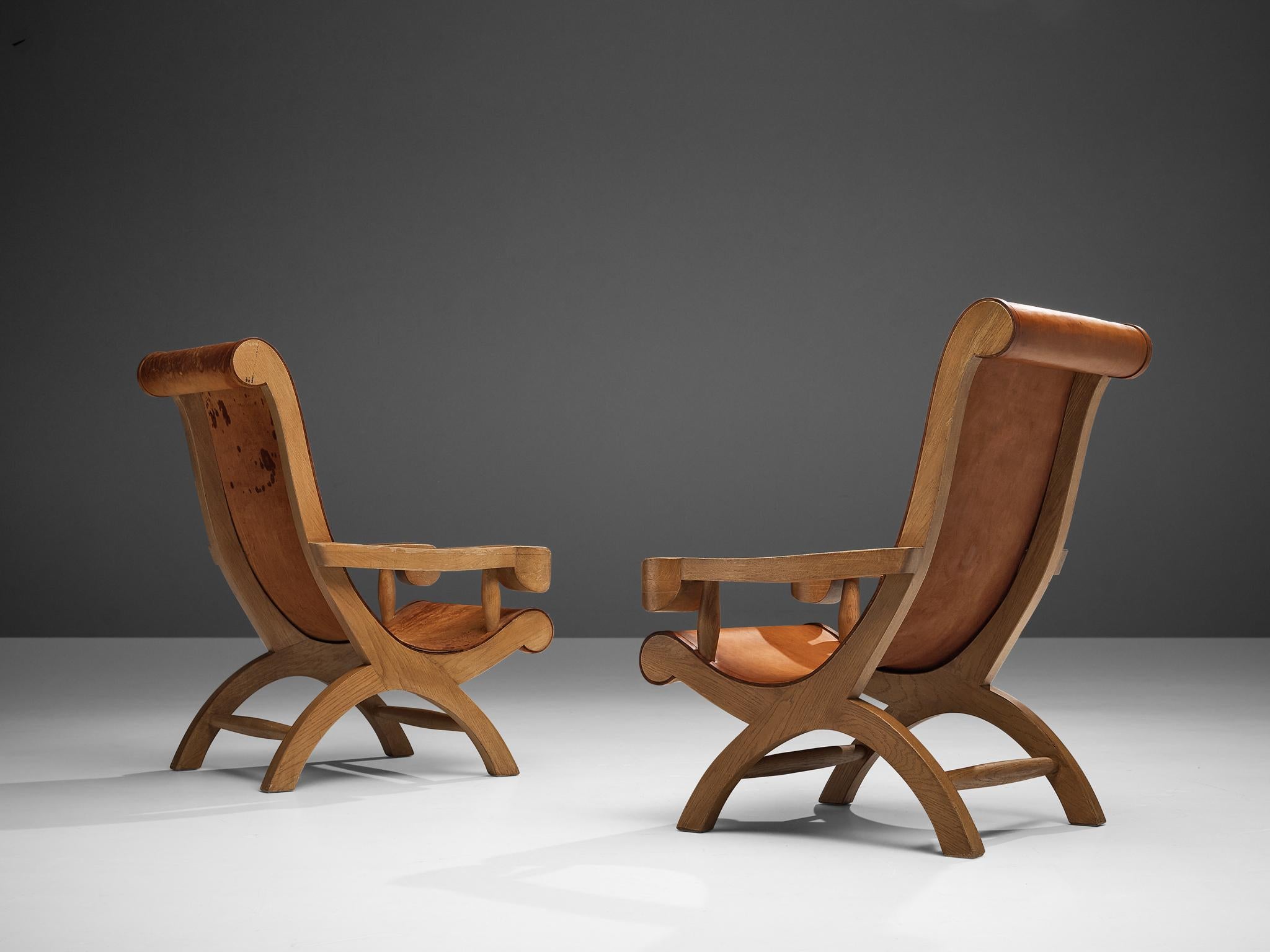 Mexican Clara Porset Lounge Chairs 'Butaque' in Original Patinated Leather For Sale