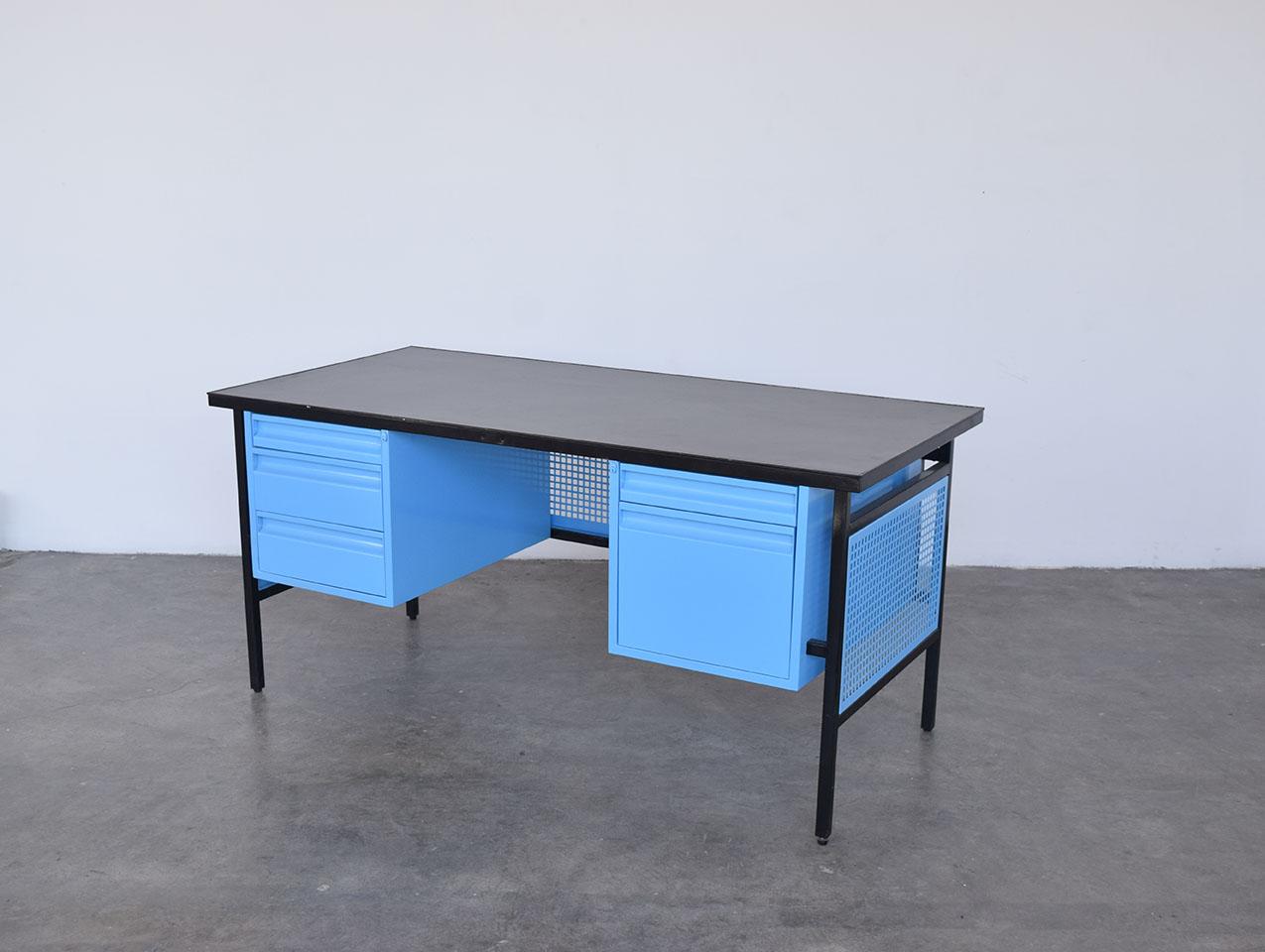 Made in Mexico the 1950s for the Office steel furniture company DM Nacional Company.
Attributed to Clara Porset.
  