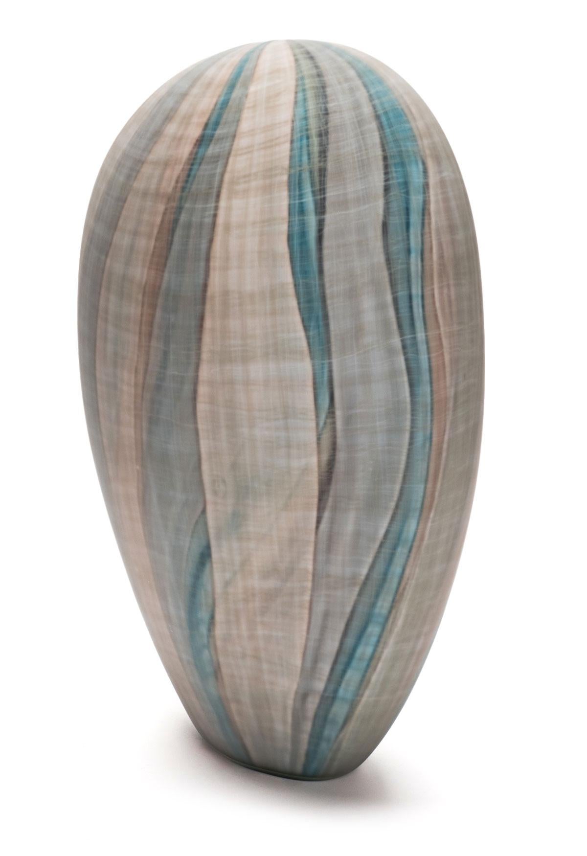 Inspired by experiences in the natural world for many years now, Clare Belfrage has forged an international reputation for her distinguished work with detailed and complex glass drawing on blown glass forms.