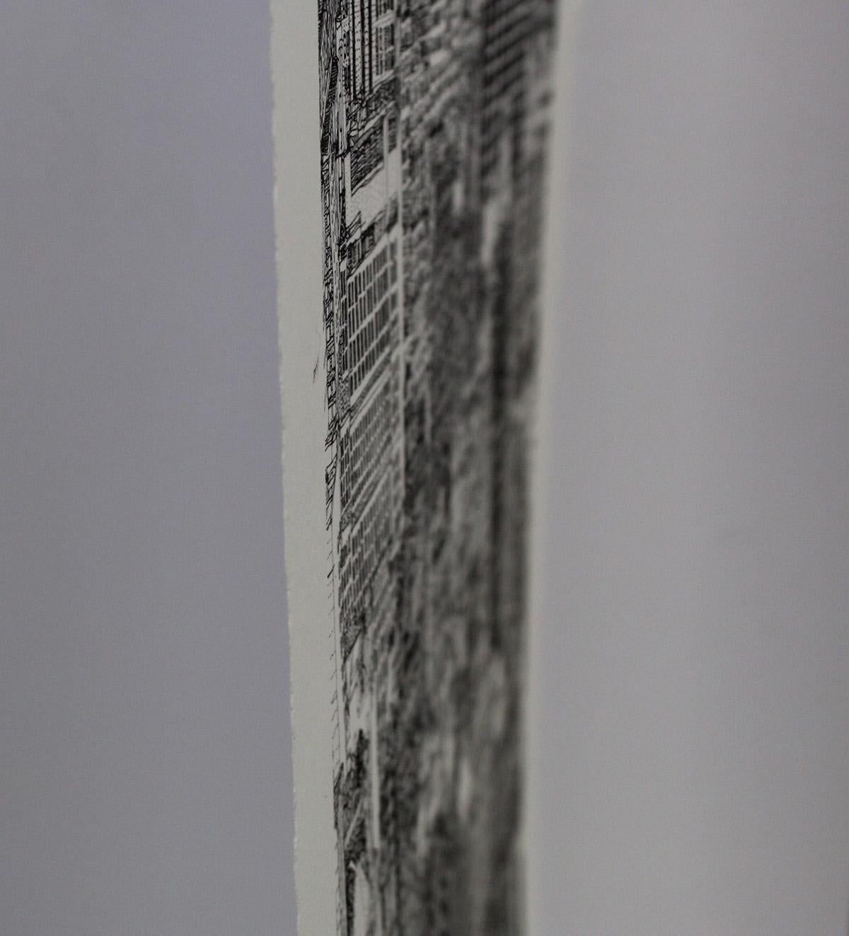 Schimmernde und glänzende New Yorker Skyline, große Statement-Kunst, Cityscape-Druck (Schwarz), Interior Print, von Clare Halifax