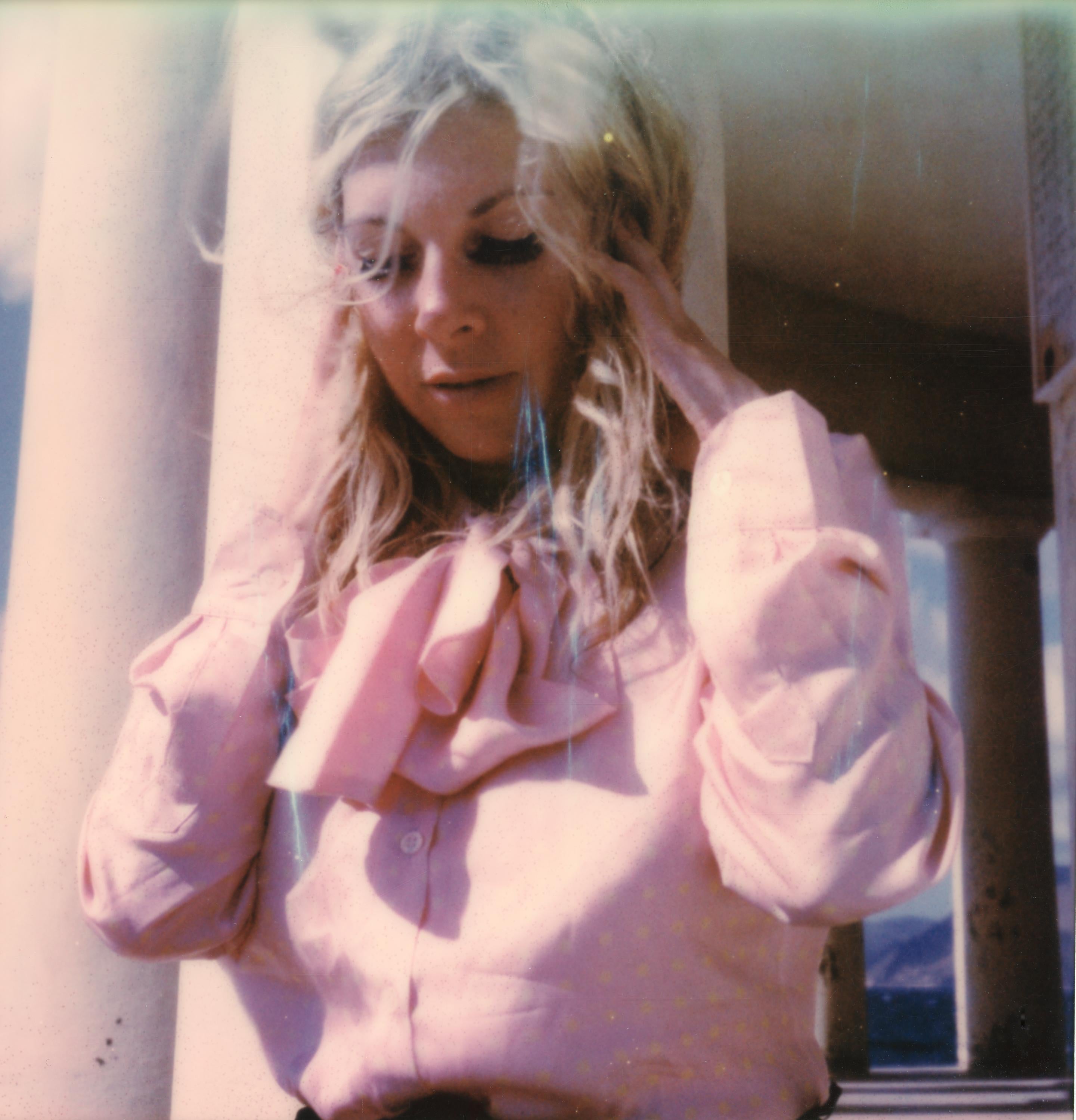 Fanari - Contemporaneo, Polaroid, Fotografia, Figurativo, Ritratto, 21° secolo