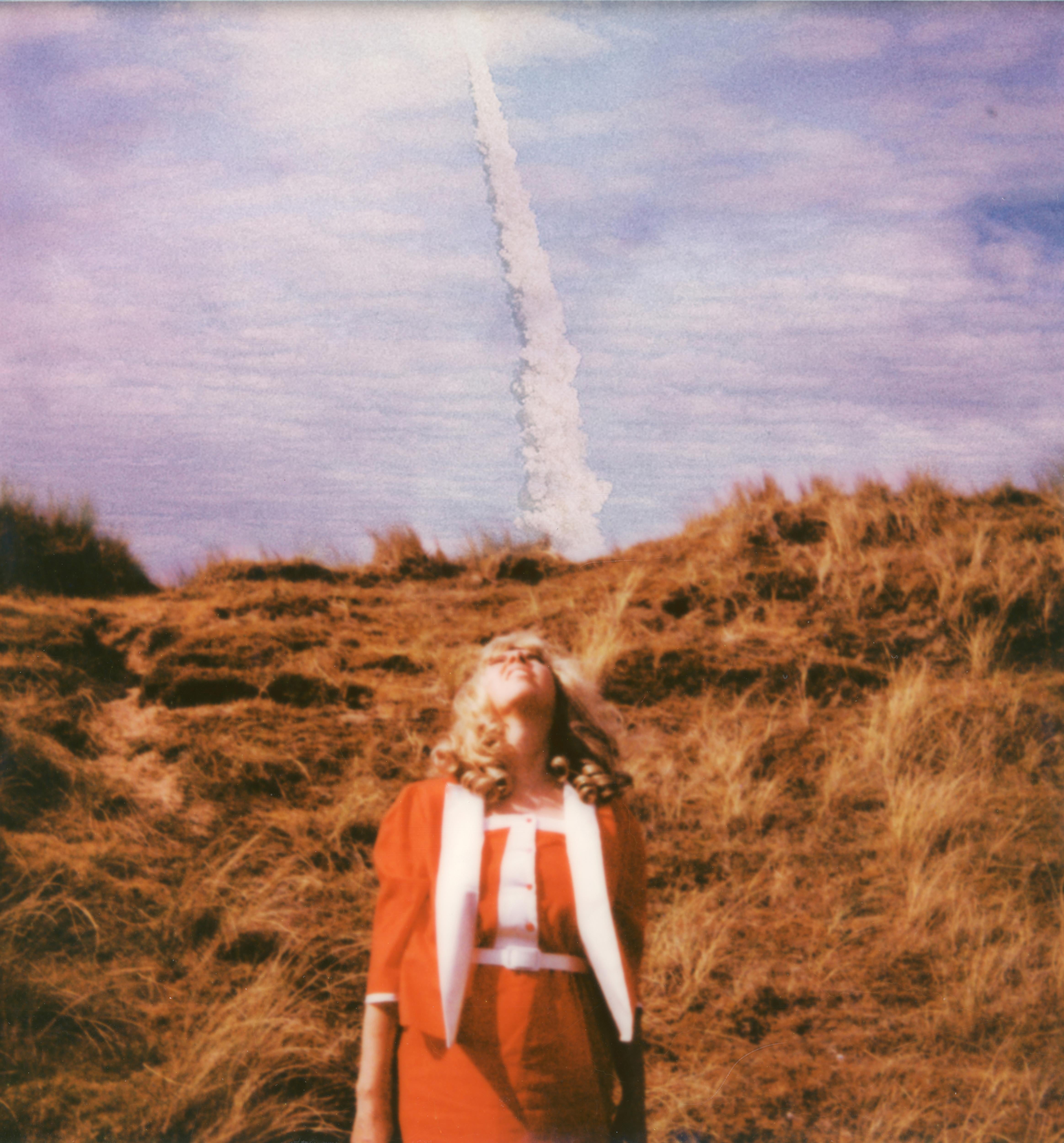 Nude Photograph di Clare Marie Bailey - Freedom 7 - Contemporaneo, Polaroid, Donna, 21° secolo