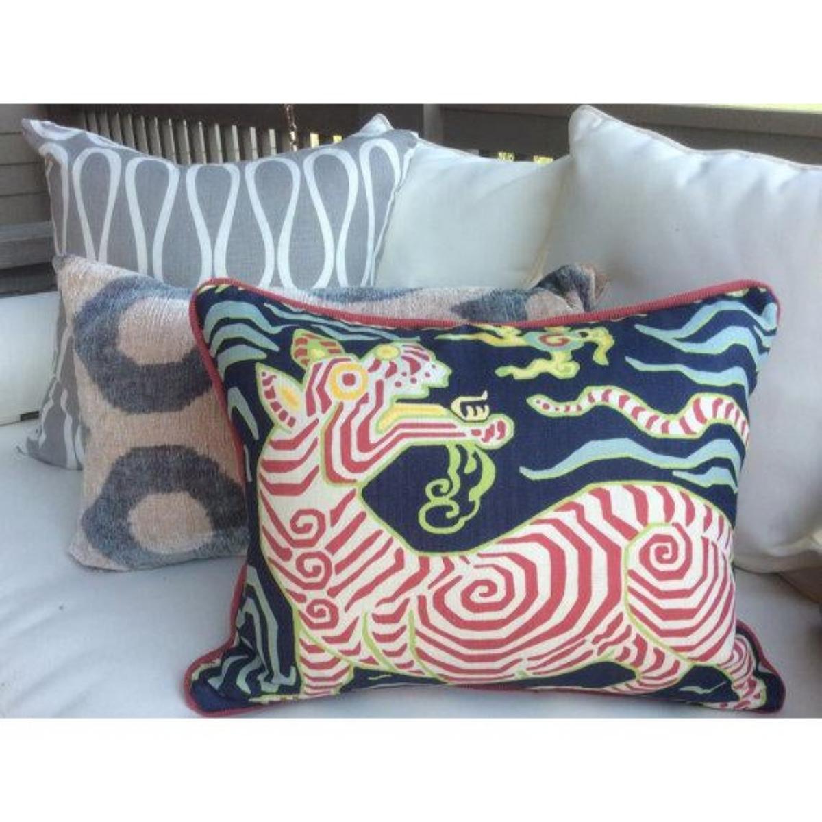 Americano Fodere per cuscini di Clarence House in lino del Drago del Tibet in vendita