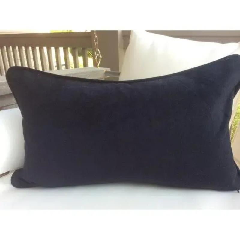 Oreiller en velours Dragon du Tibet de Clarence House Neuf - En vente à Winder, GA