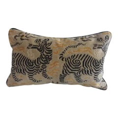 Cuscino Clarence House in velluto con drago del Tibet Cuscino Clarence House in velluto con drago del Tibet