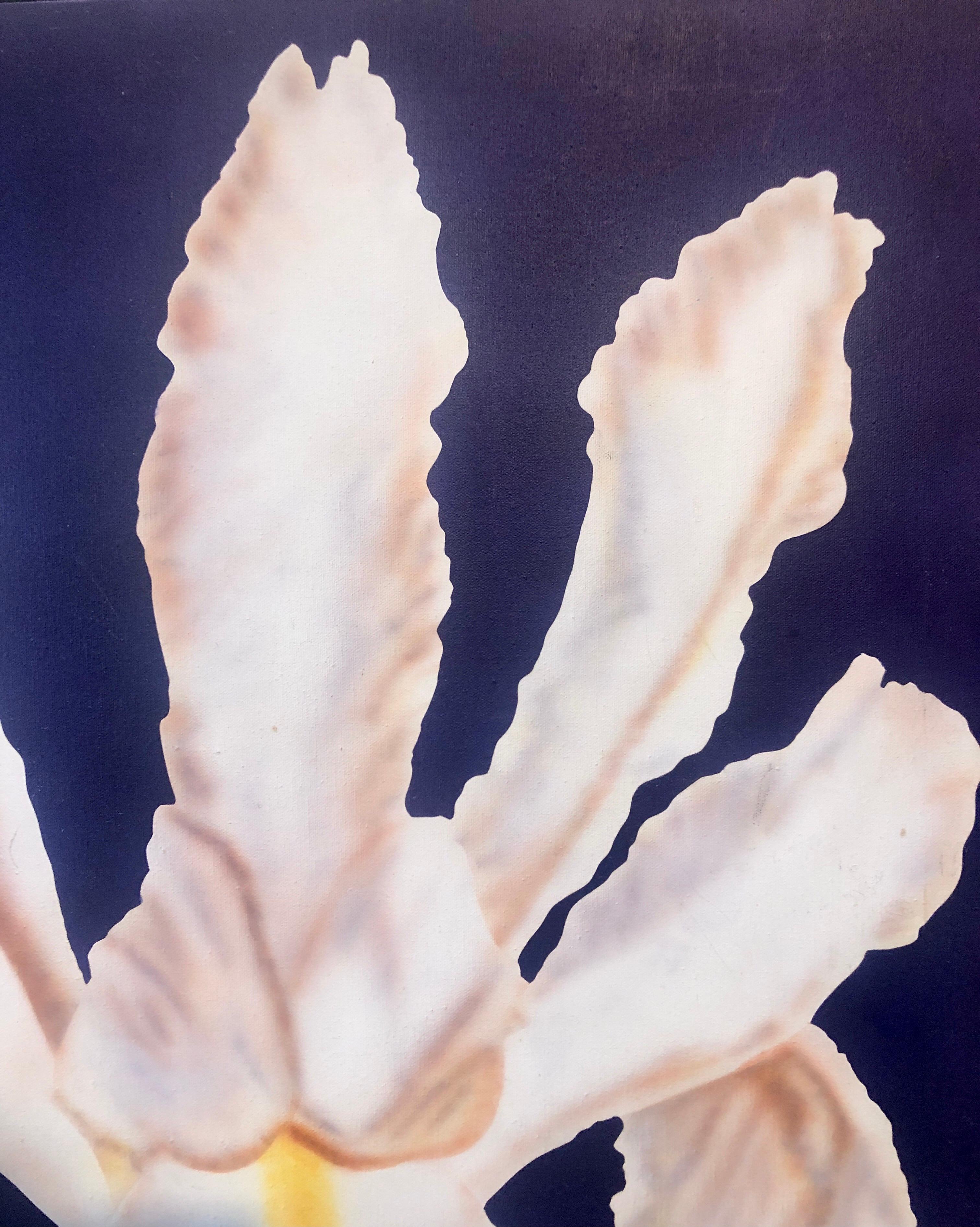 Photorealism Still Life Acrylic Painting Flower Photo Realist Orchid, Vivid Blue en vente 2