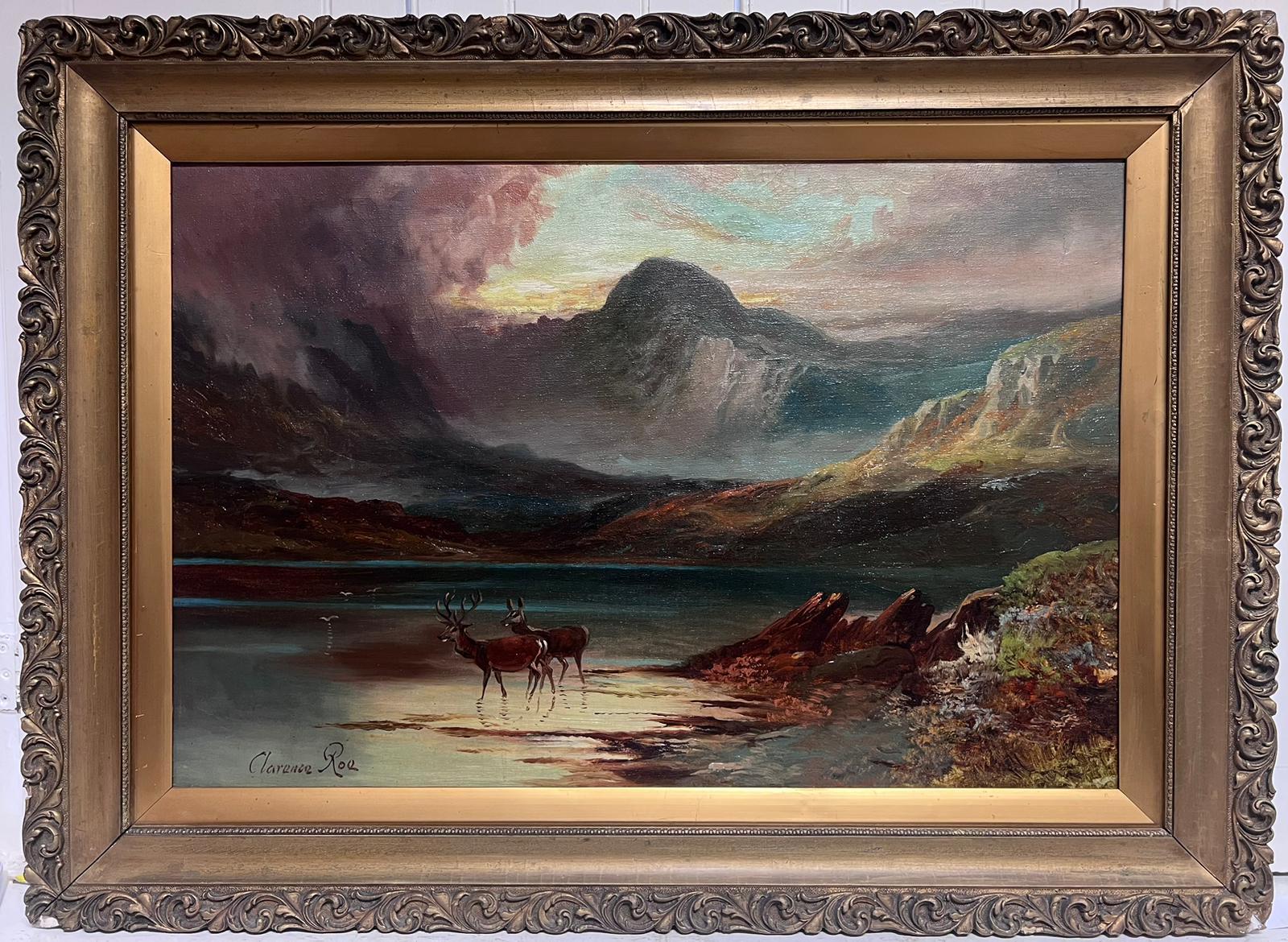 Enorme óleo escocés victoriano Paisaje de las Highlands Loch con ciervos Puesta de sol - Painting de Clarence Roe