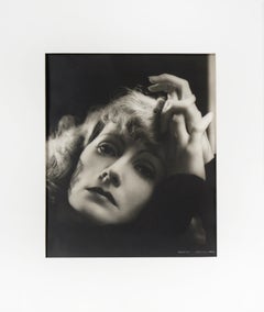 Greta Garbo „Her Rise And Fall #2“ - 1931 Fotografie von Clarence Sinclair Bull