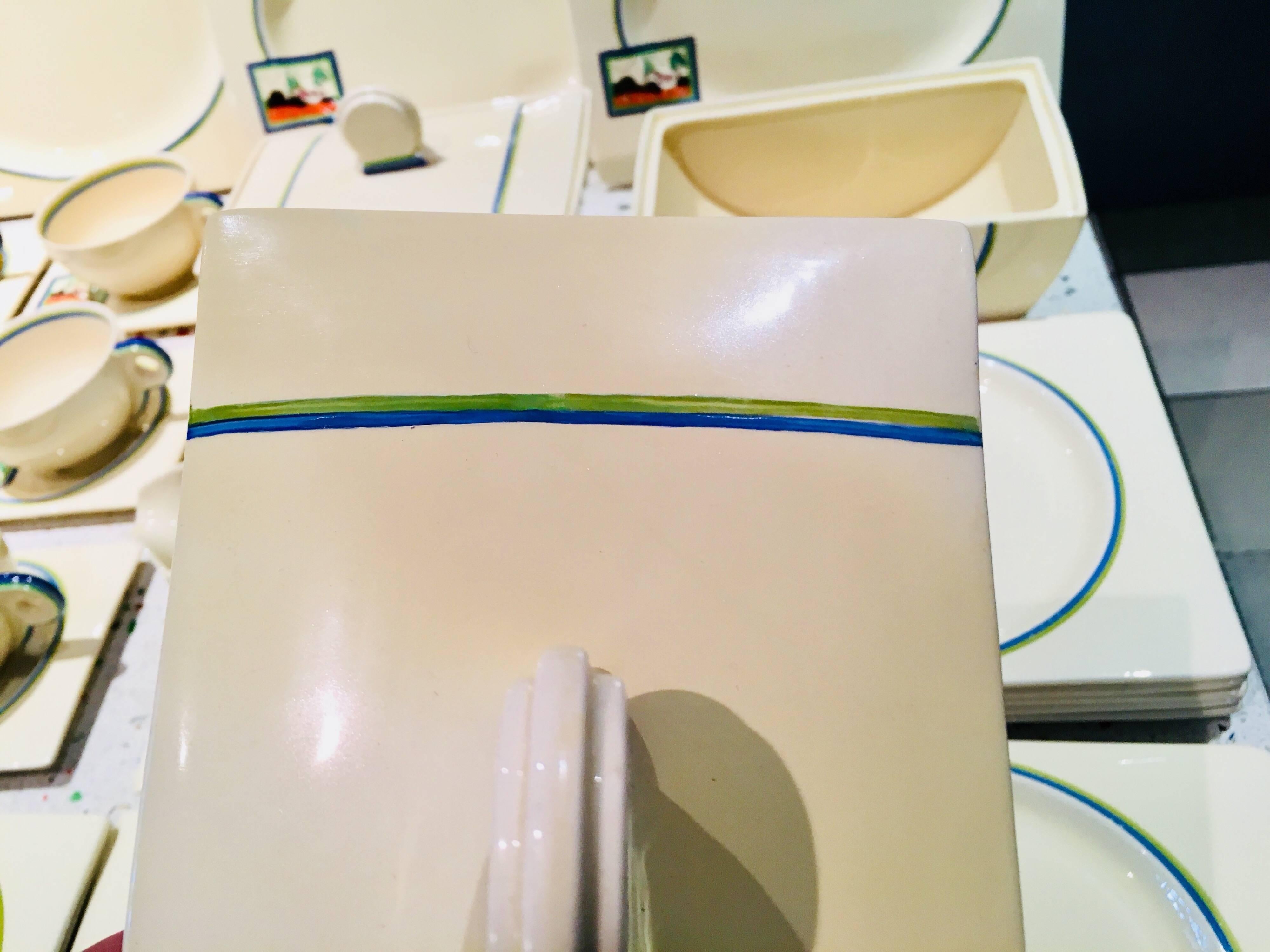 Mid-20th Century Clarice Cliff 45 Piece Dinner Set Rare Tulips Design, circa 1930s For Sale