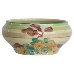 Coupe Clarice Cliff à motif d'hortensia Gamme Bizarre, Art déco circa 1933