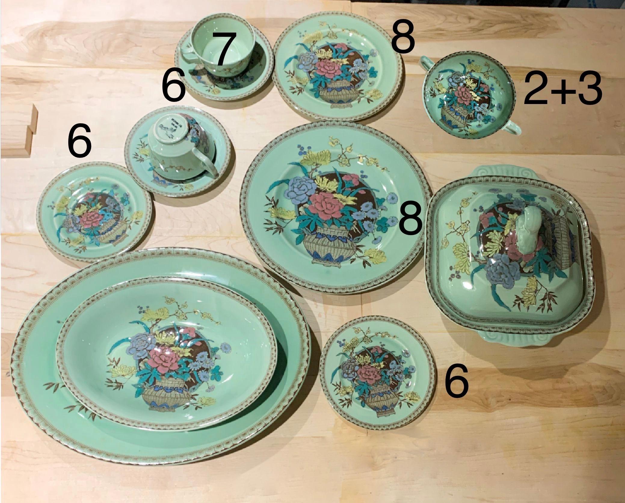 Clarice Cliff Royal Staffordshire Green Ophelia Porcelain Dinnerware Set, 1930s In Good Condition In Brooklyn, NY