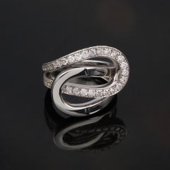 Claris.A 18K Weißgold Diamant Ring mit verflochtenen Schleifen