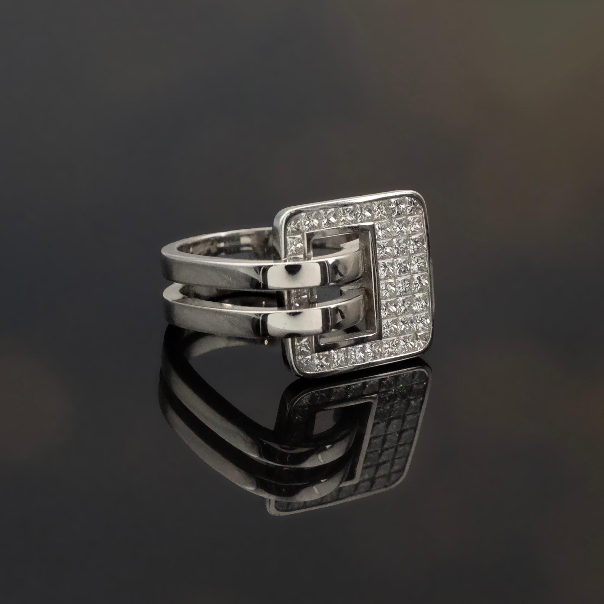 Claris.A 18K Weißgold Invisible Set Prinzessinnenschliff Diamant Schnalle Gürtelring im Zustand „Neu“ im Angebot in Monte Carlo, MC