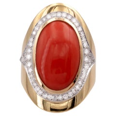 Anello Claris.A in oro giallo 18 carati con corallo e diamanti