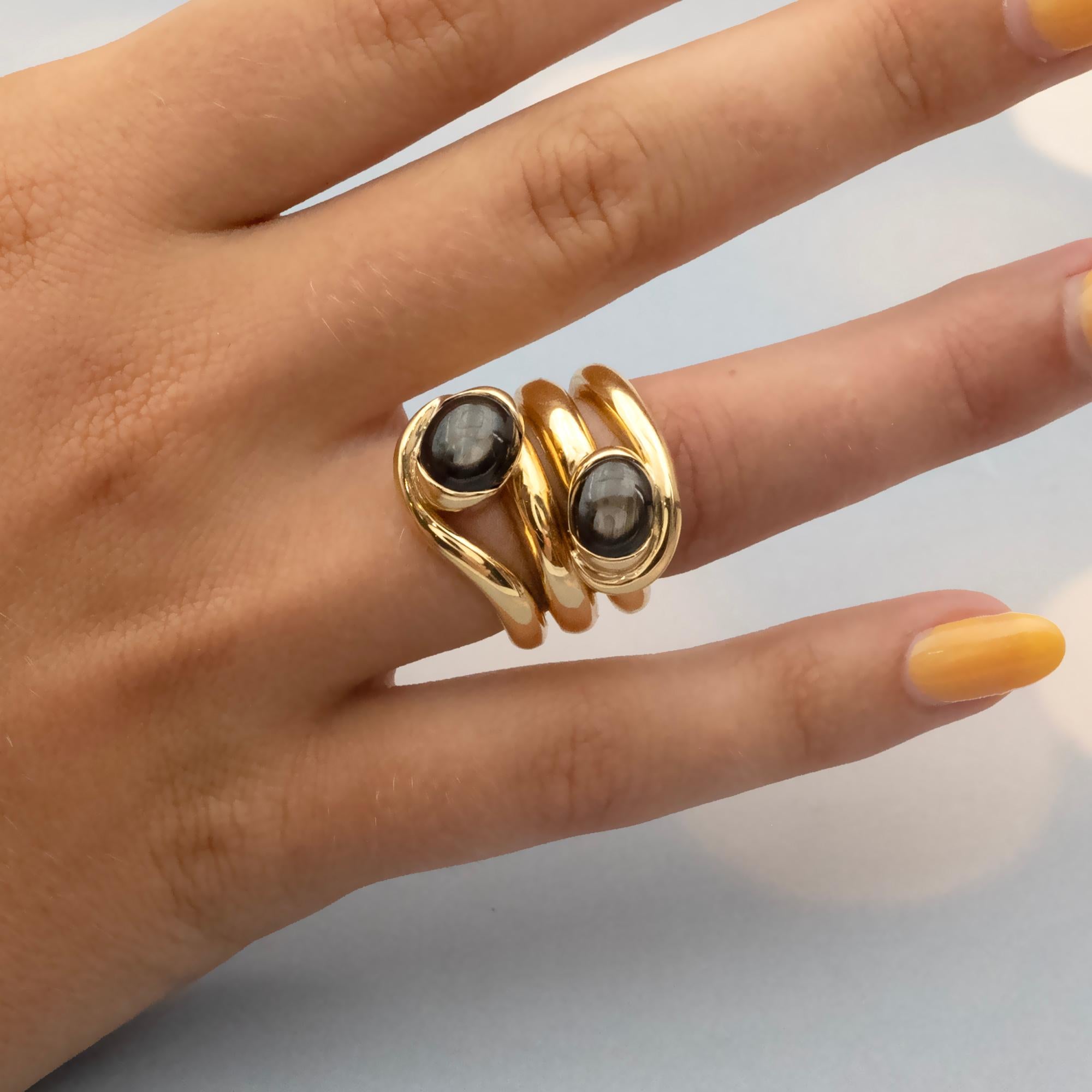 Claris-A Schwarzer Sternsaphir Goldring im Angebot 1