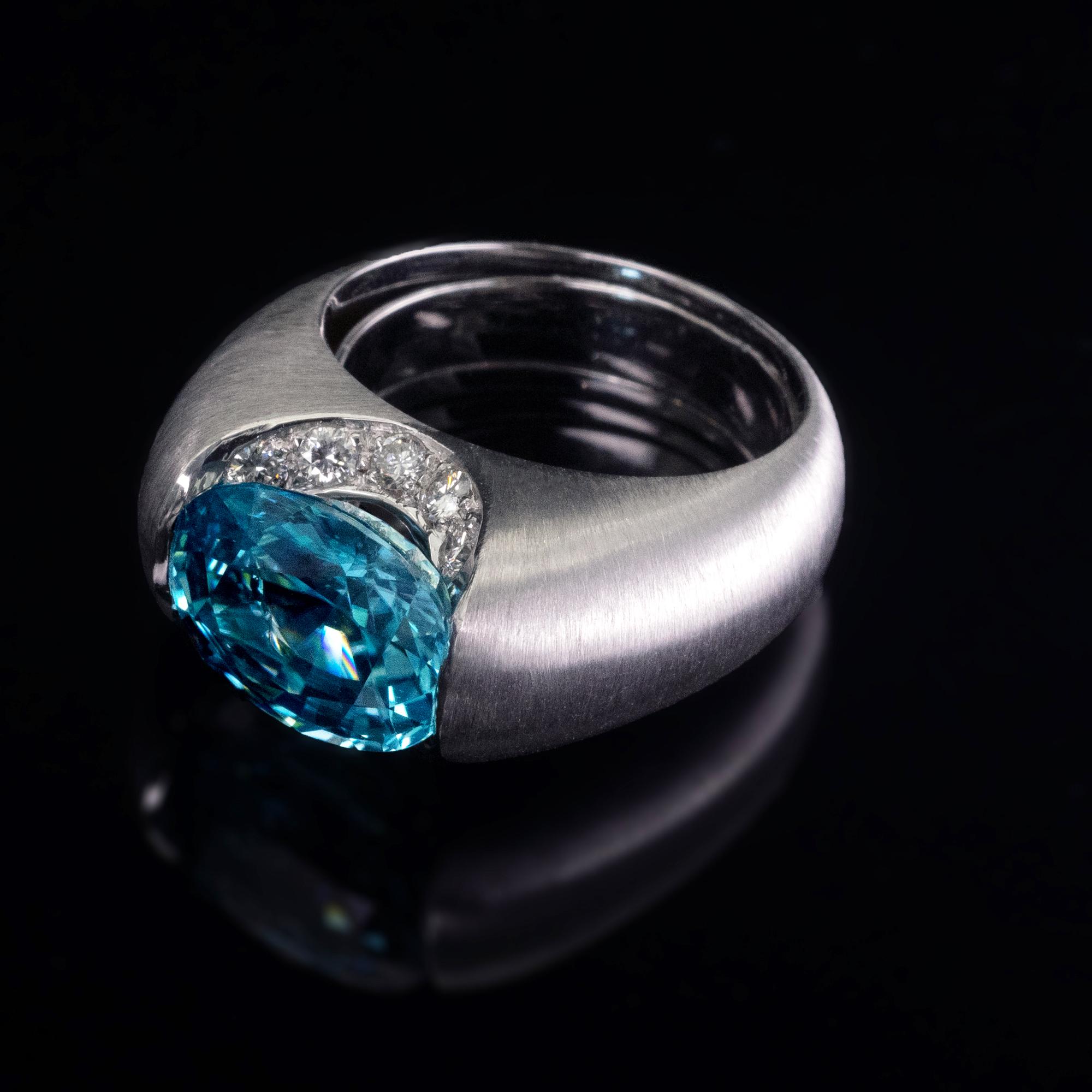 Contemporary Claris A Blue Zircon and Diamond 18 Karat White Gold Ring