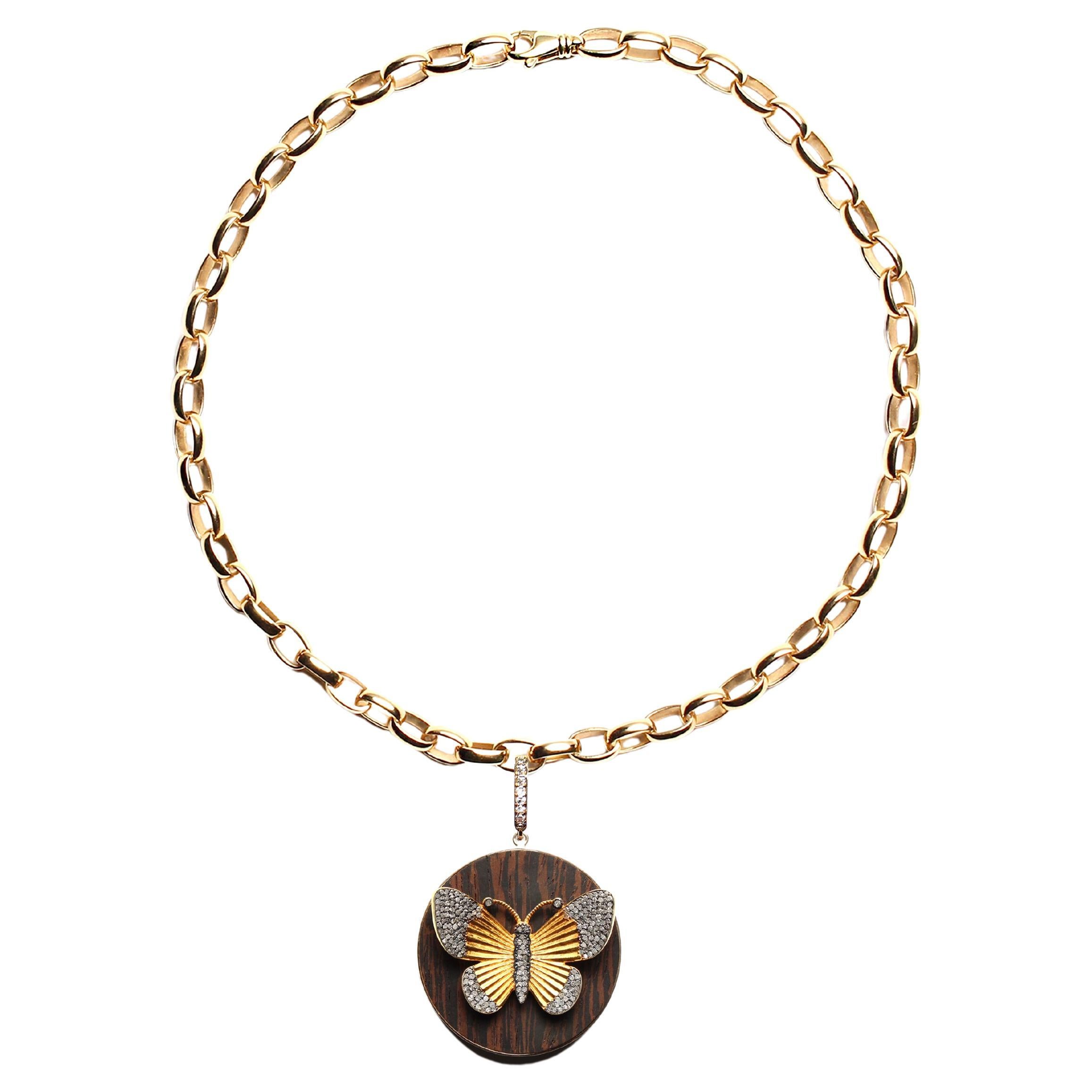 Clarissa Bronfman Pendentif papillon en or massif 14 carats avec chaîne à maillons en ébène et diamants en vente