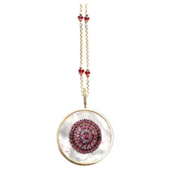 ClariSSA BRONFMAN Pendentif en or 14 carats grenat "Caracas" et rubis grenat nacre