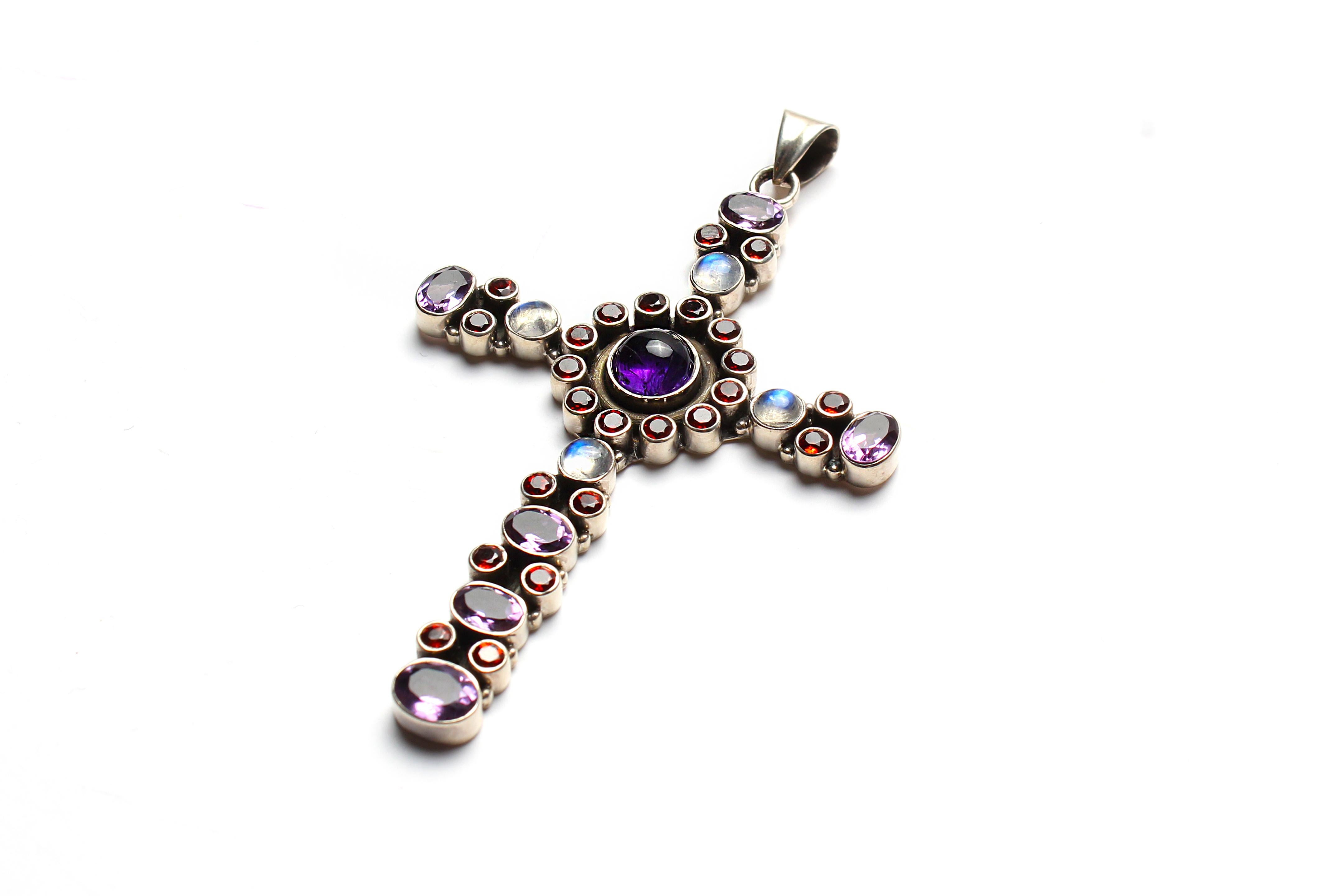 Clarissa Bronfman Agate Moonstone Polki Diamond Necklace & Garnet Amethyst Cross For Sale 2