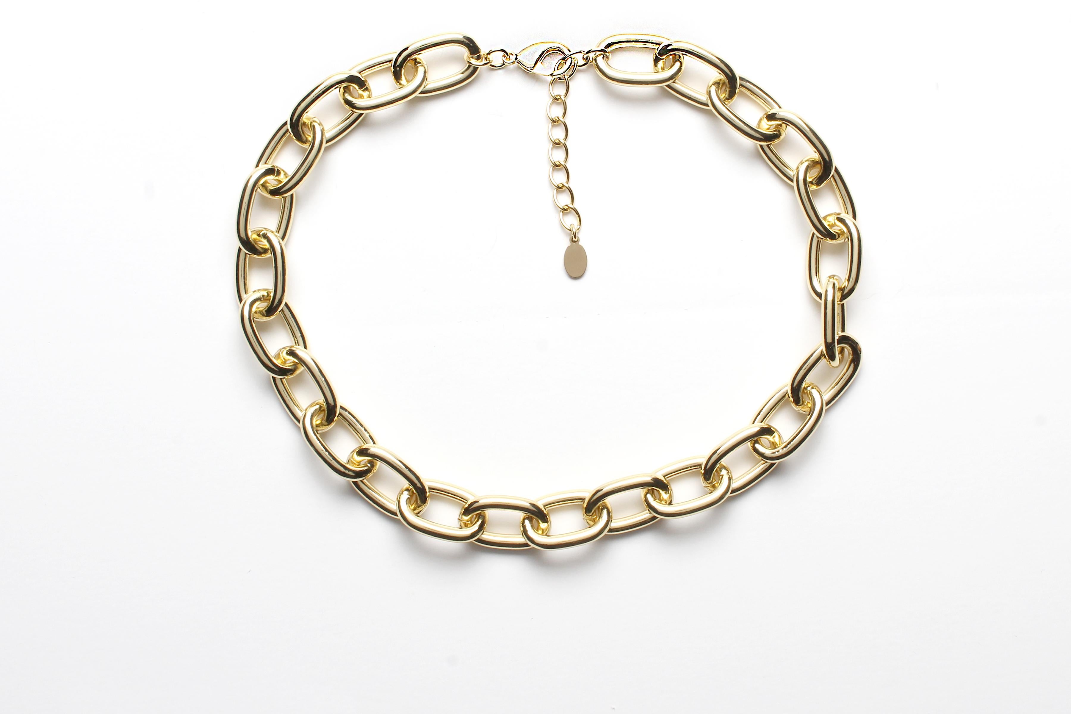 da uomo o donna Clarissa Bronfman Ciondolo con perle e zaffiro ametista e catena d'oro a maglie larghe in vendita