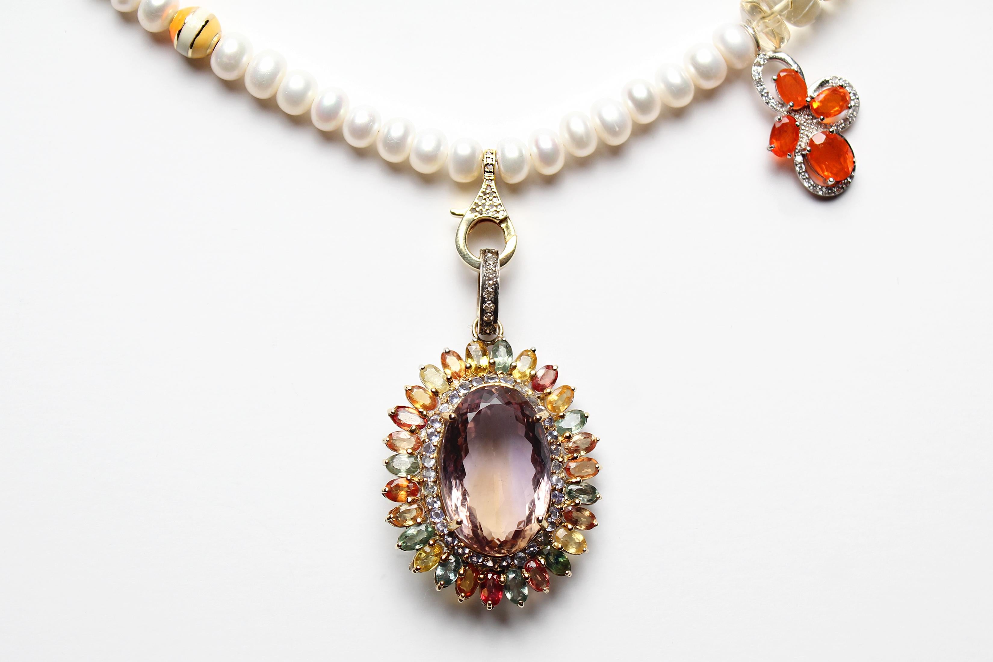 Clarissa Bronfman Collana asimmetrica in quarzo perlato, oro, diamante, rubino e amatrina In condizioni Nuovo in vendita a New York, NY