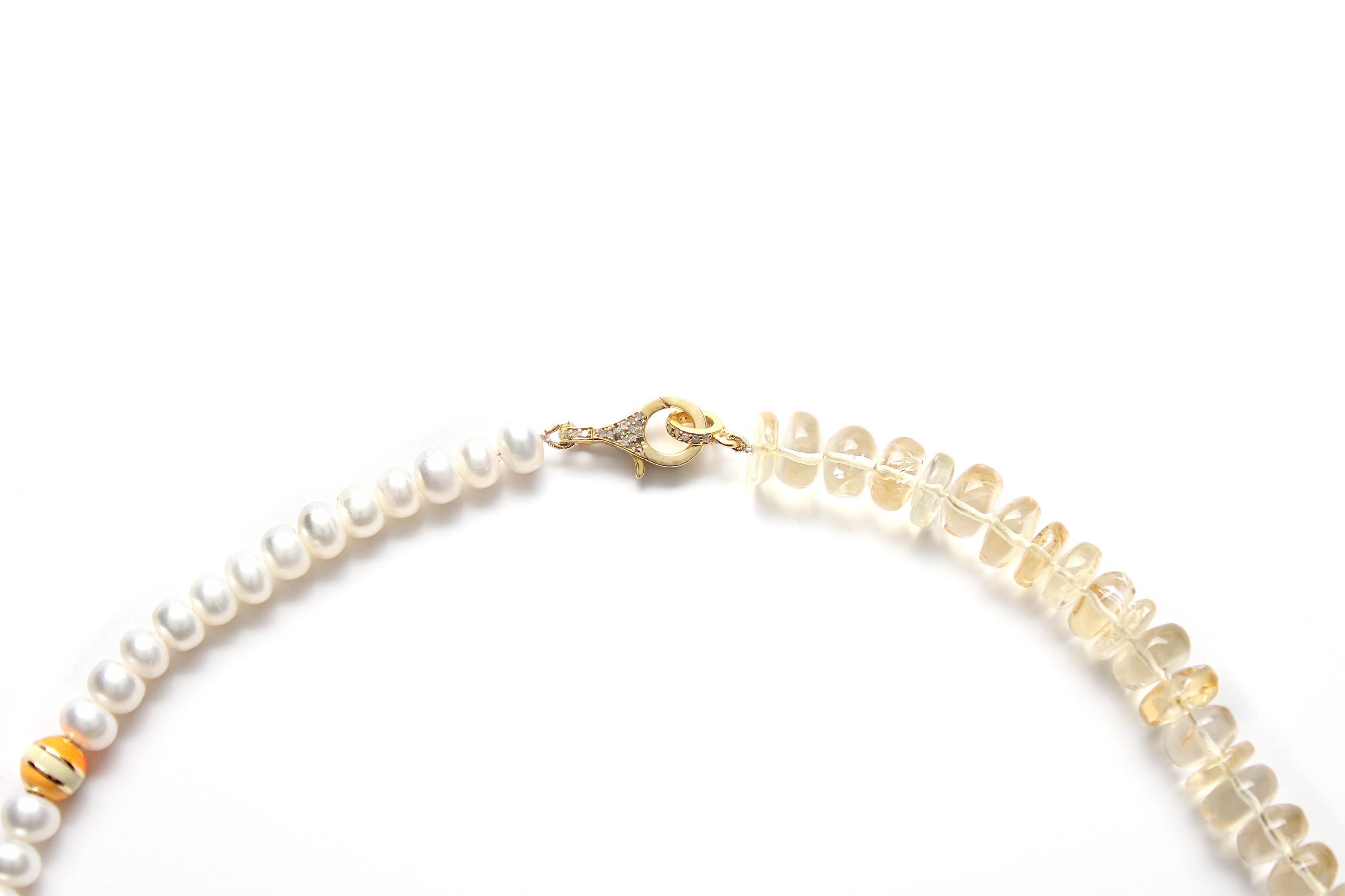Clarissa Bronfman Collana asimmetrica in quarzo perlato, oro, diamante, rubino e amatrina in vendita 2