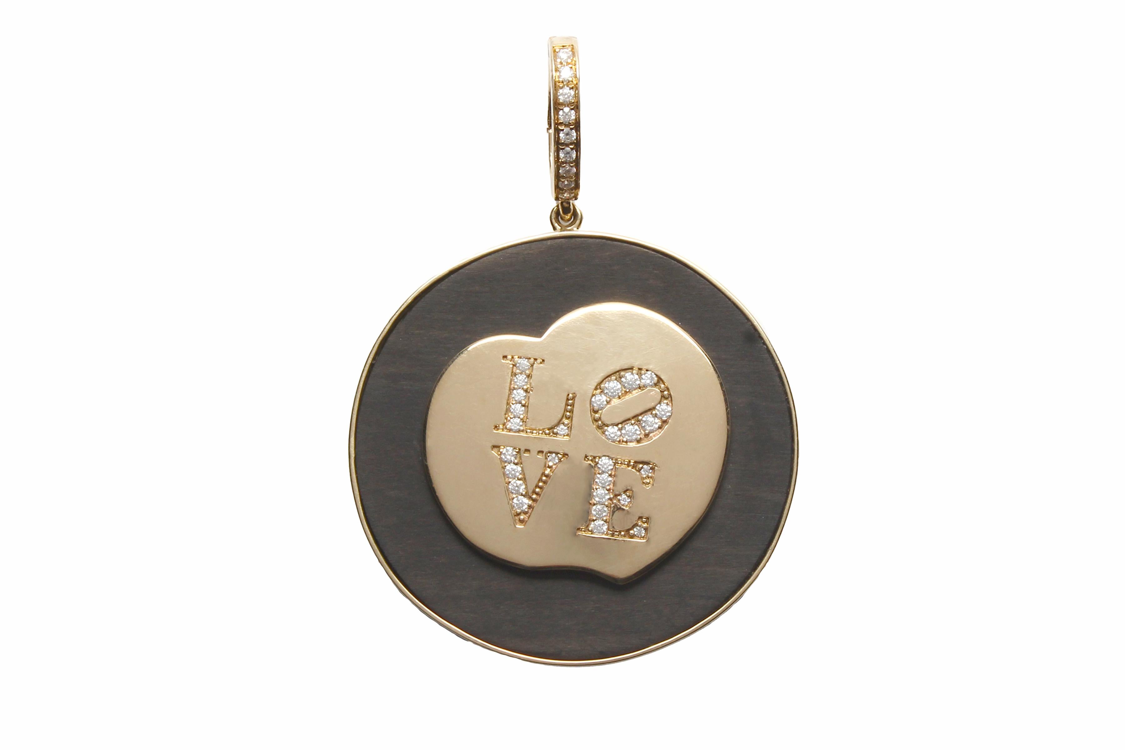 CLARISSA BRONFMAN Collier Carmen en Agate noire Pendentif LOVE en diamant et ébène 14kgold en vente 2
