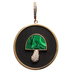 CLARISSA BRONFMAN Pendentif champignon malachite en or bordé d'ébène noir et de diamants