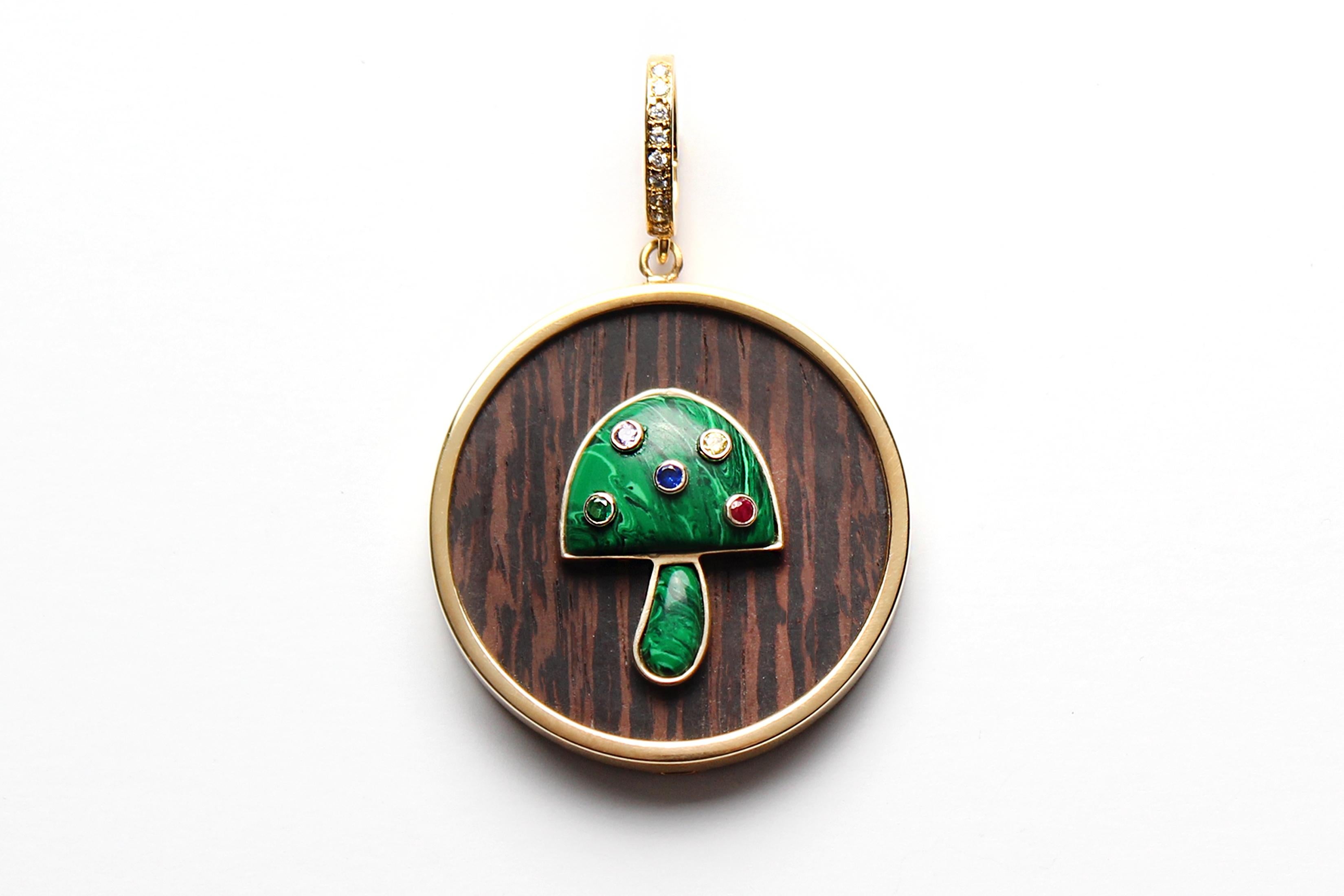 Clarissa Bronfman Ciondolo a fungo in oro 14k con zaffiro e malachite e diamanti In condizioni Nuovo in vendita a New York, NY