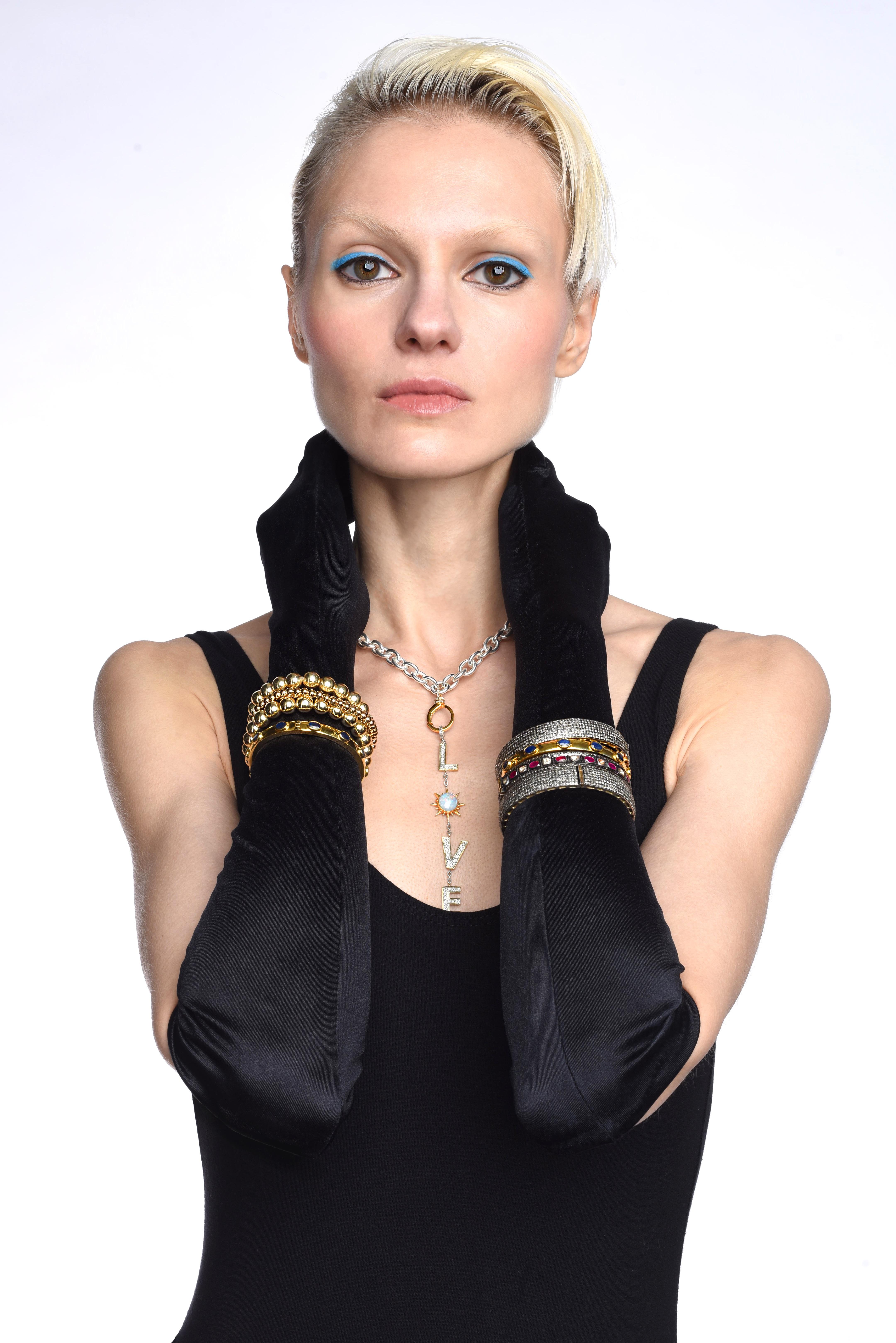 A signature simple, yet versatile beaded bracelet that is unmissable in Clarissa Bronfman's collection.

This piece can be casual, formal, and adds that extra light to your look.

Bracelet consists of:
- 16 mm total length
- 8 mm smooth round