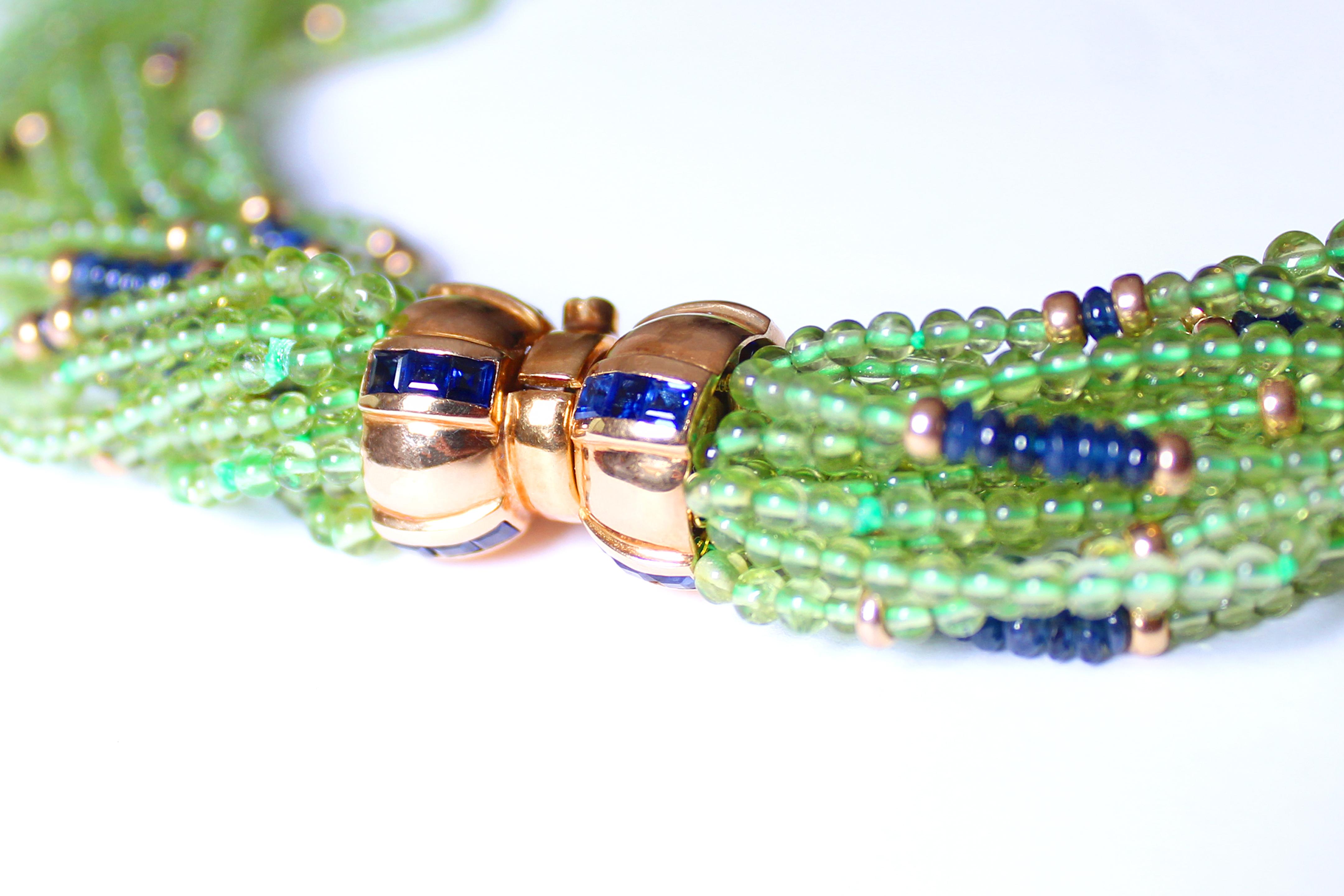 Contemporaneo Clarissa Bronfman - Collana di perline con peridoto e lapis in oro 14k e zaffiro in vendita