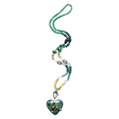Clarissa Bronfman Halskette, Opal, Jade, Mondstein, Chalcedon, Achat, große Herzperlen