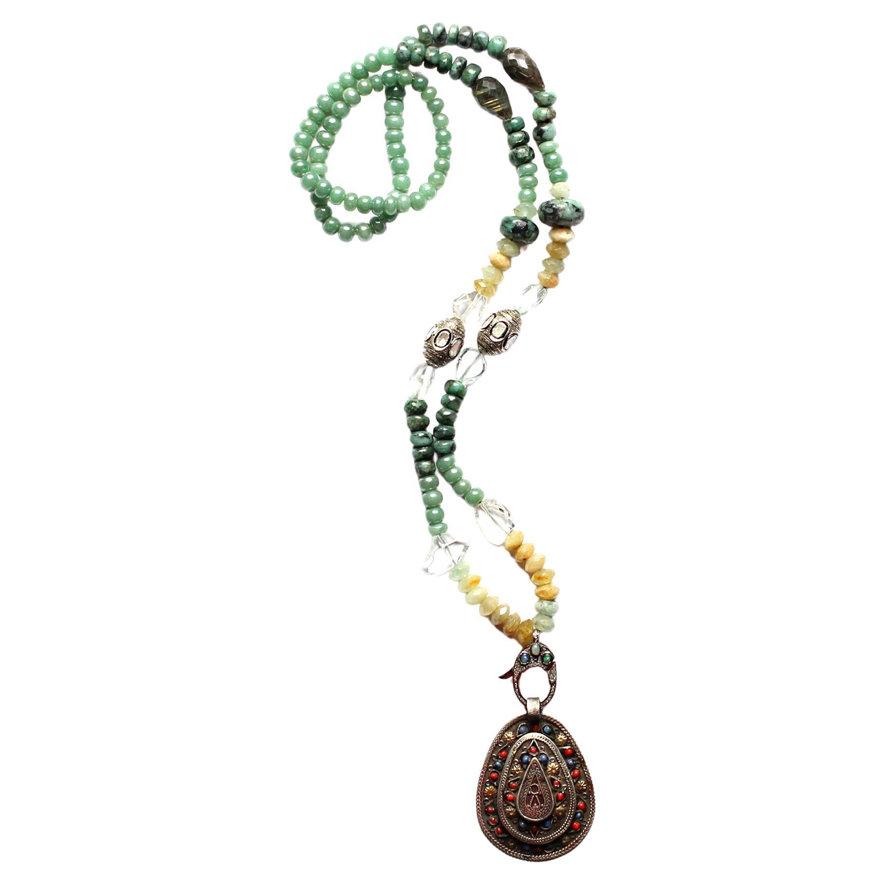Clarissa Bronfman Collier pendentif marocain ancien en opale, jade, pierre de lune et diamants