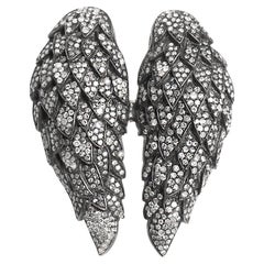 Clarissa Bronfman: Diamantring „Angel Wing“ mit Signatur