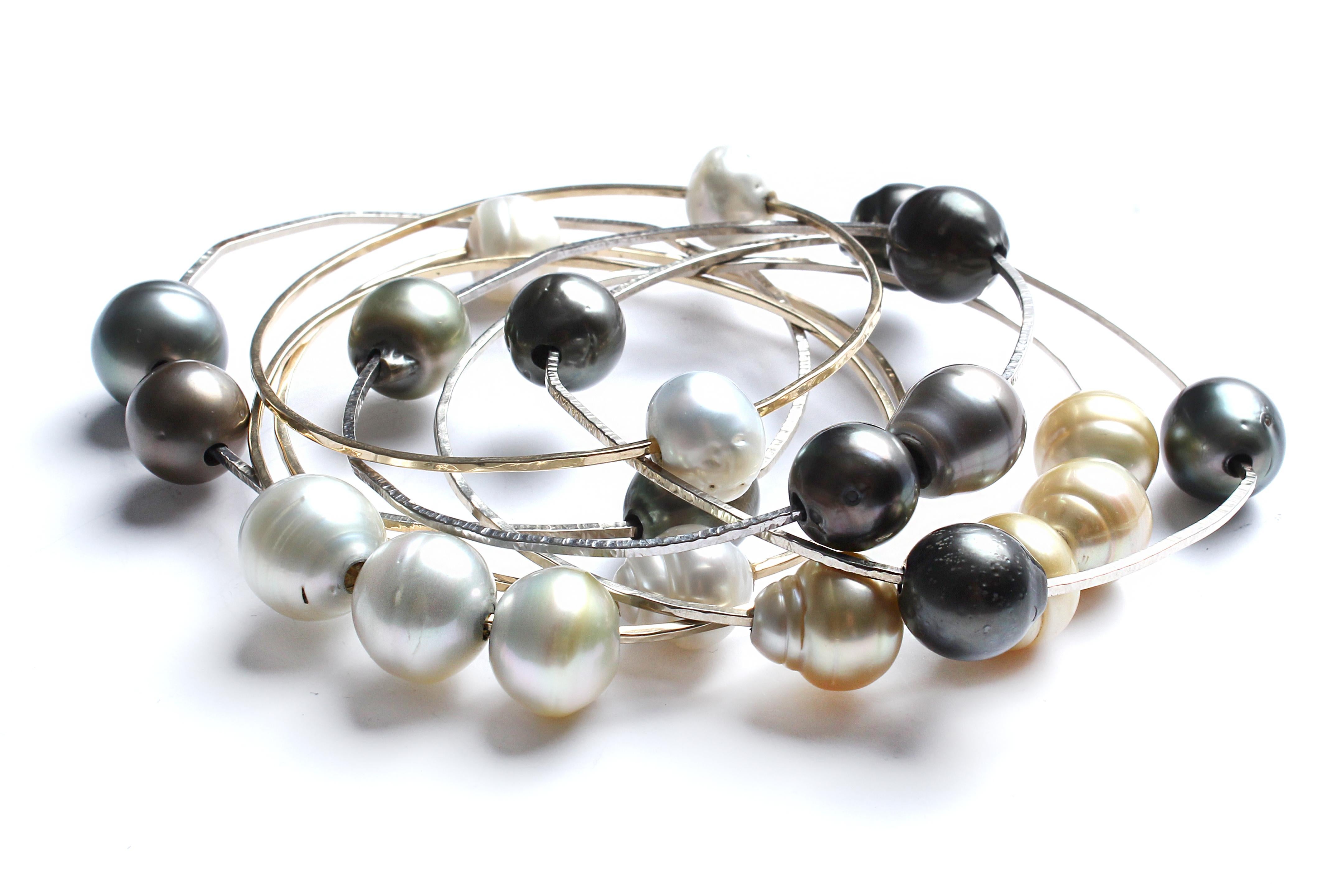 Contemporary Clarissa Bronfman Freshwater Pearl Bangle Bead Set