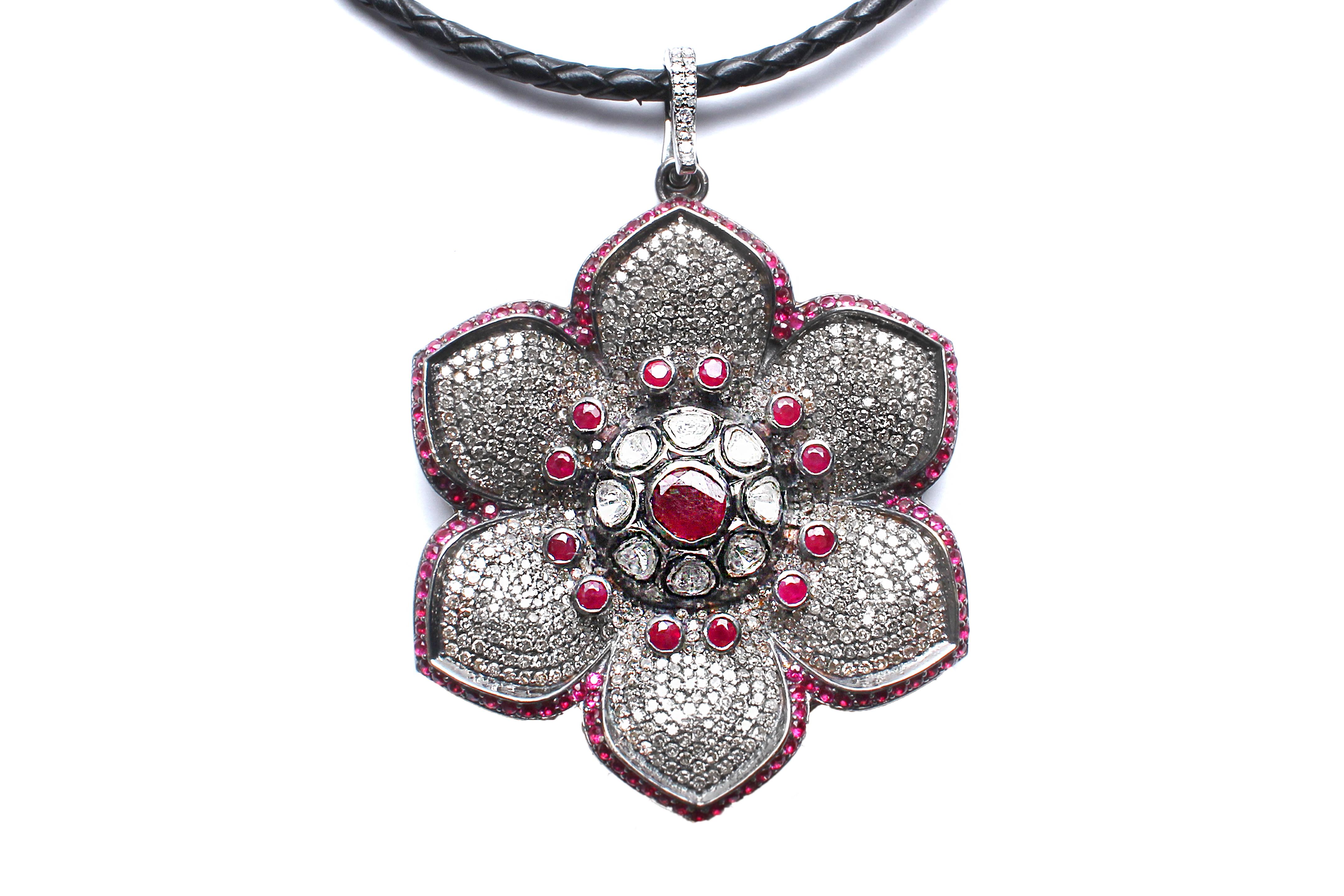 leather symbol with diamond