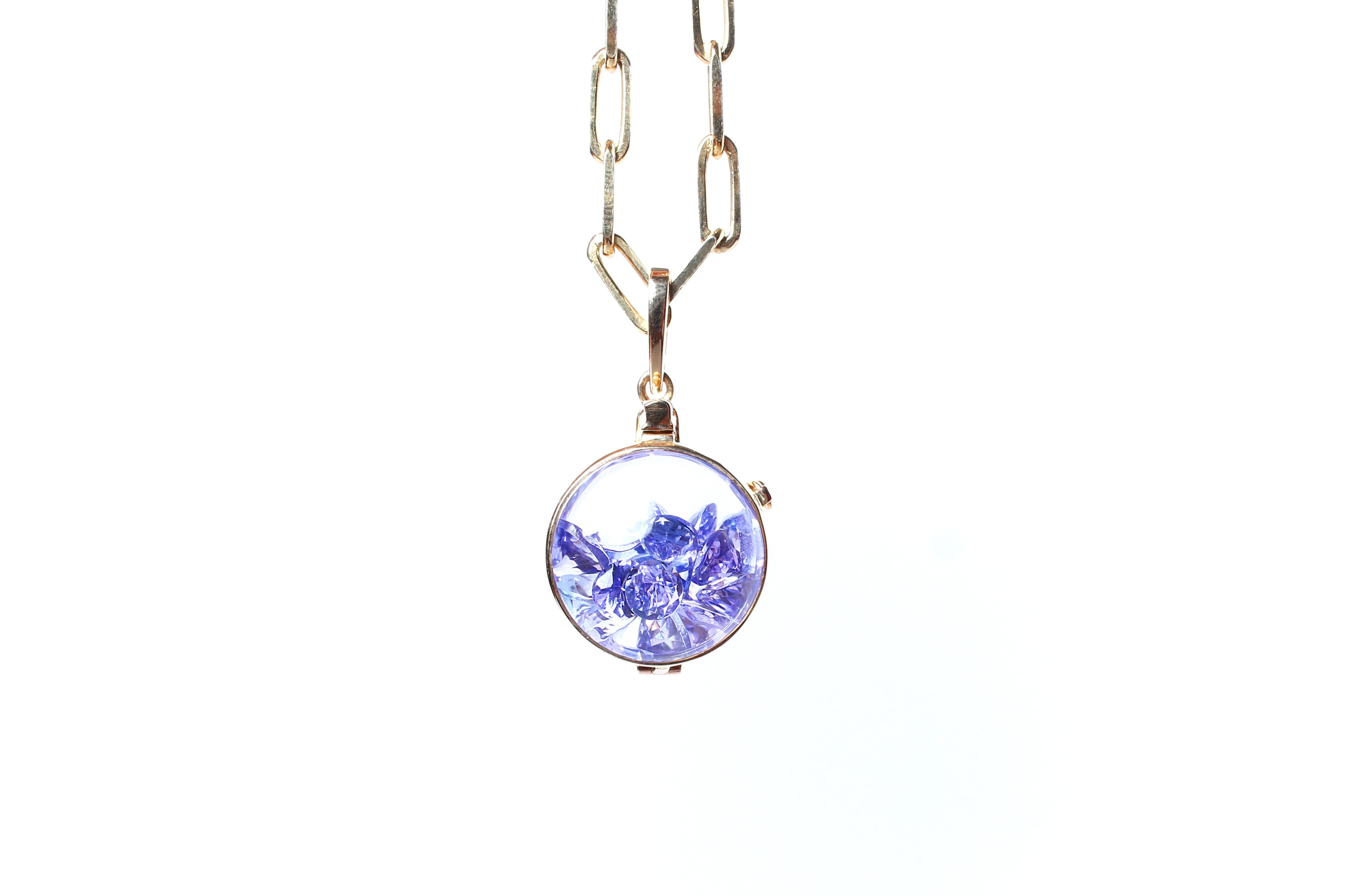 Clarissa Bronfman Tanzanite Shaker Pendant 14k Gold PaperclipLink Chain Necklace In New Condition For Sale In New York, NY