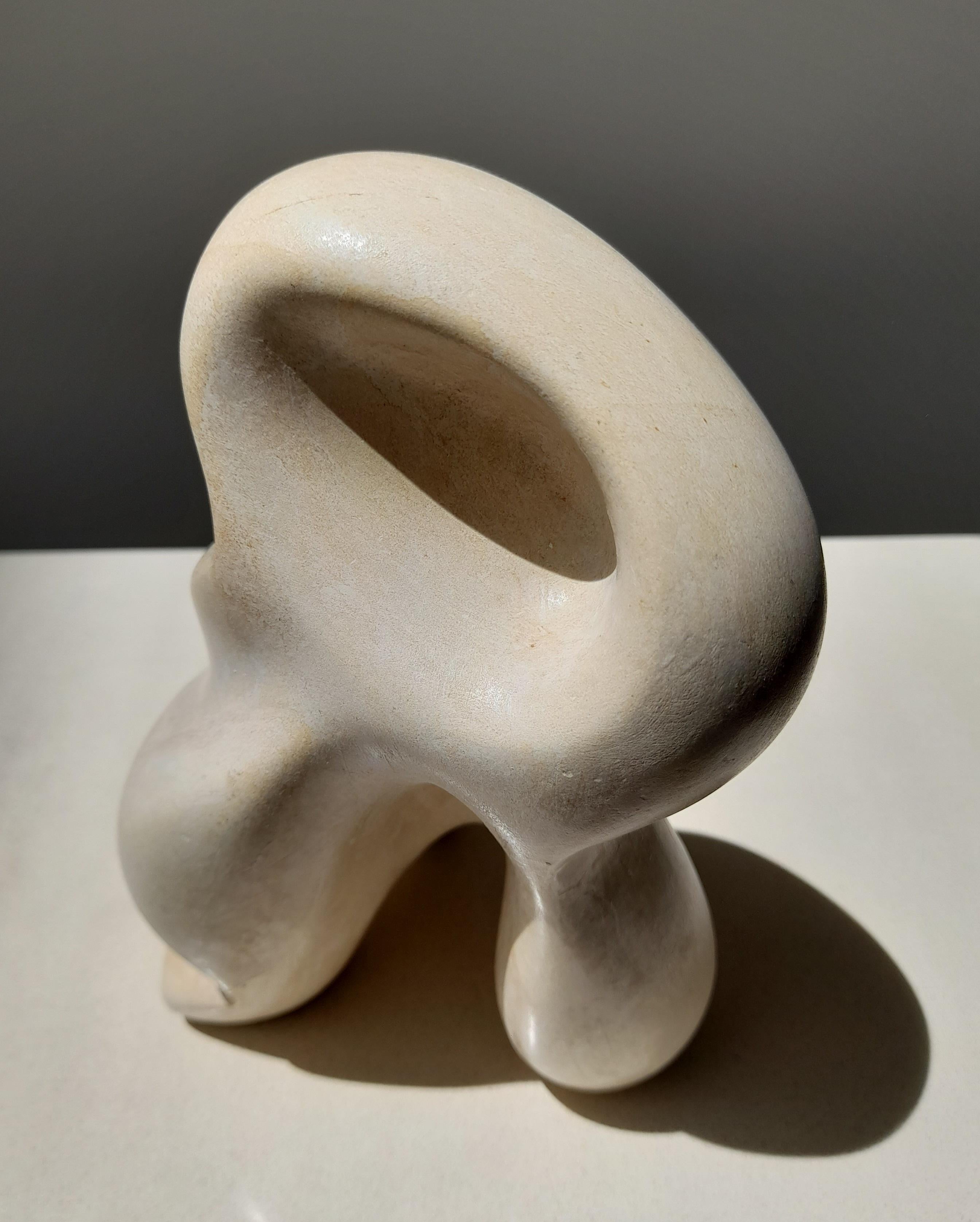 Cephalopod, sculpture biomorphique originale - Abstrait Sculpture par Clark Camilleri