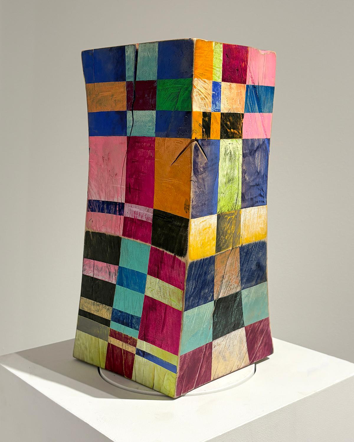 Viaggiatore del tempo, Ondata di calore (scultura astratta in legno ispirata a Frank Stella) in vendita 1