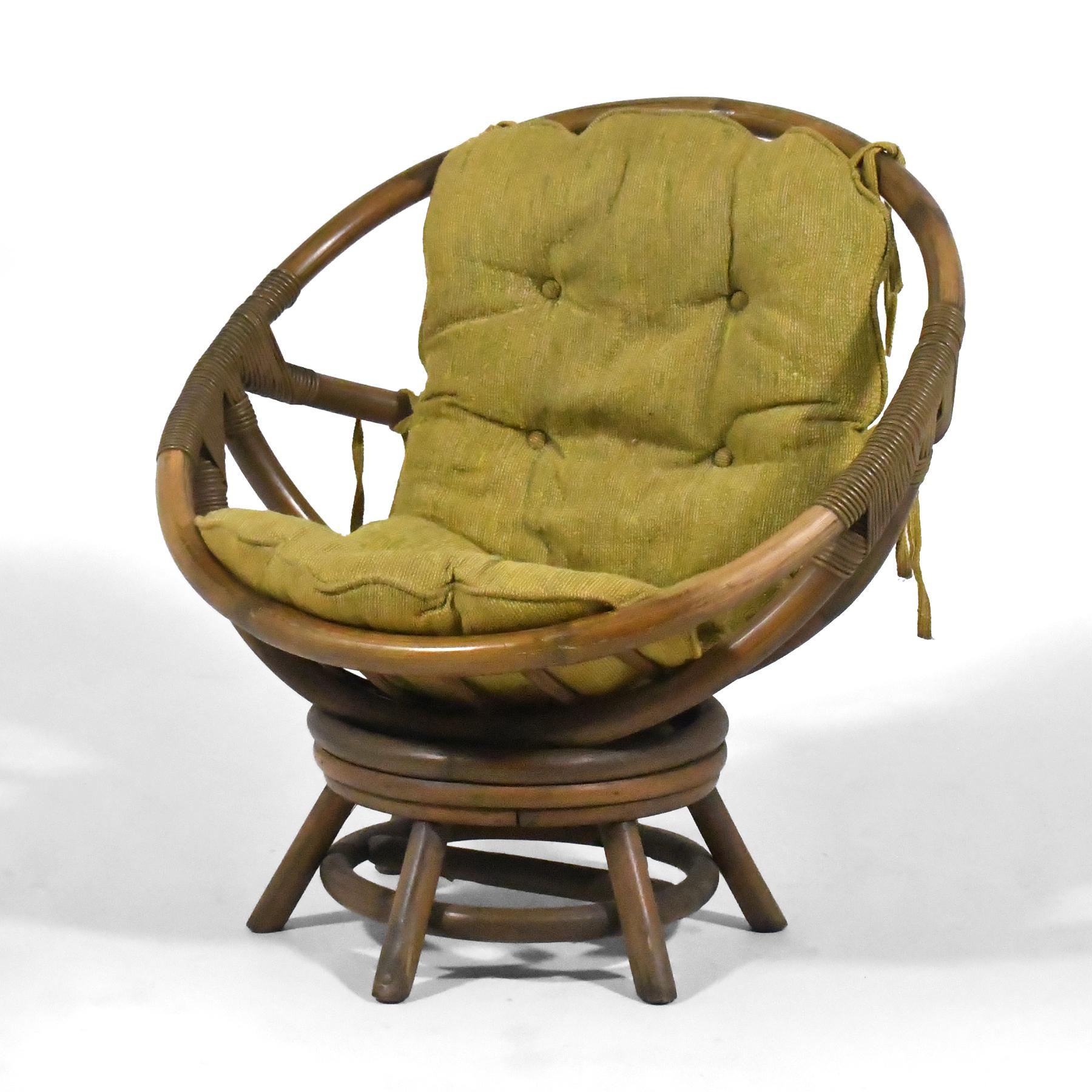 Sillón informal de ratán Clarke Estadounidense en venta