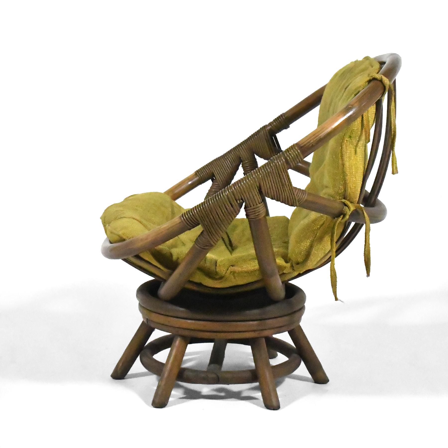 Sillón informal de ratán Clarke en Bueno estado para la venta en Highland, IN