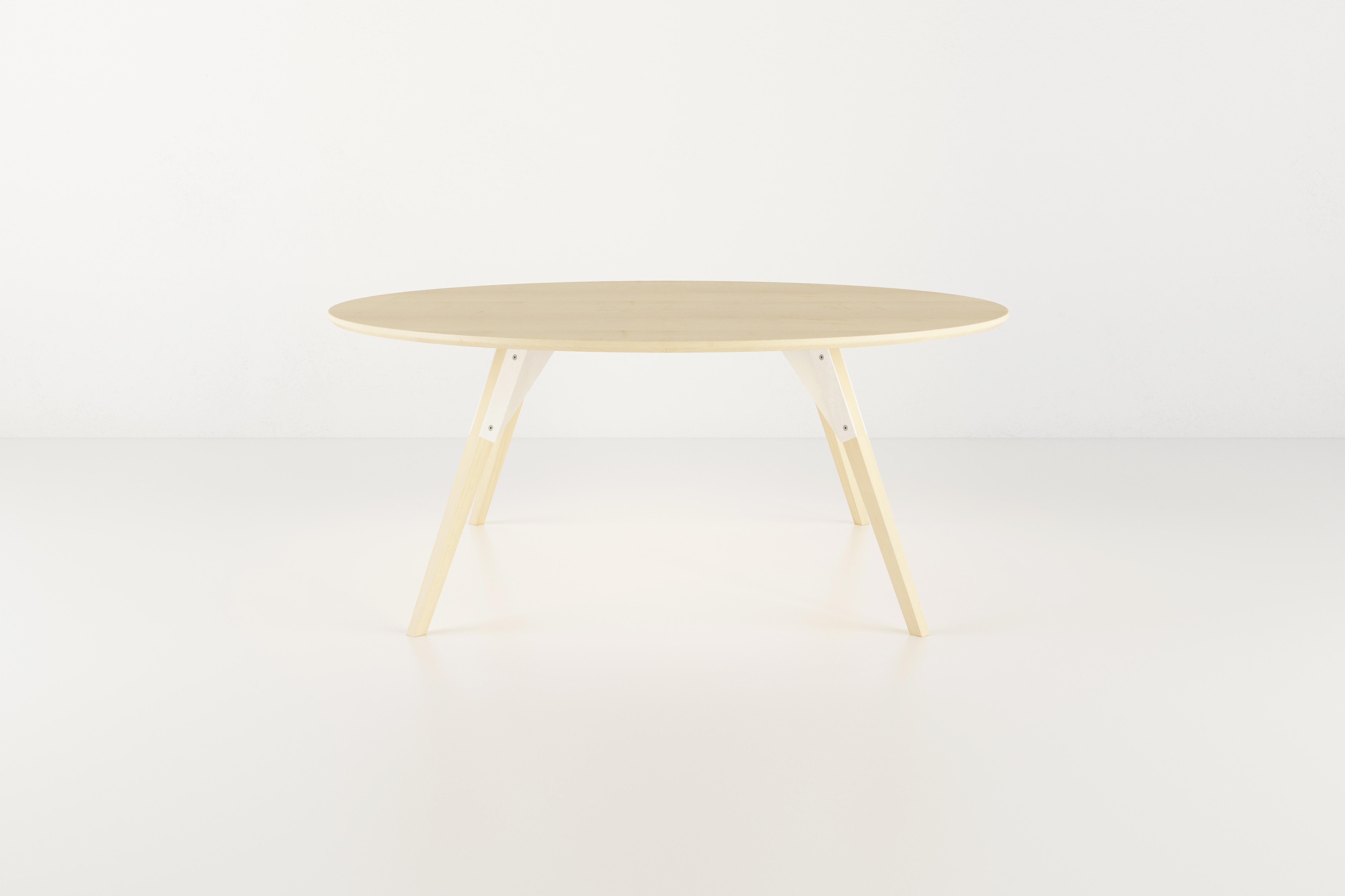 Minimaliste Table basse industrielle ronde Clarke en érable blanc en vente
