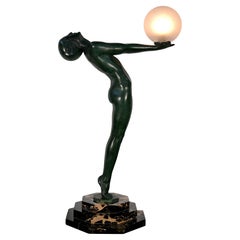 Escultura Clarte Art Decó Bailarina de hierro fundido de Max Le Verrier Francia 1928